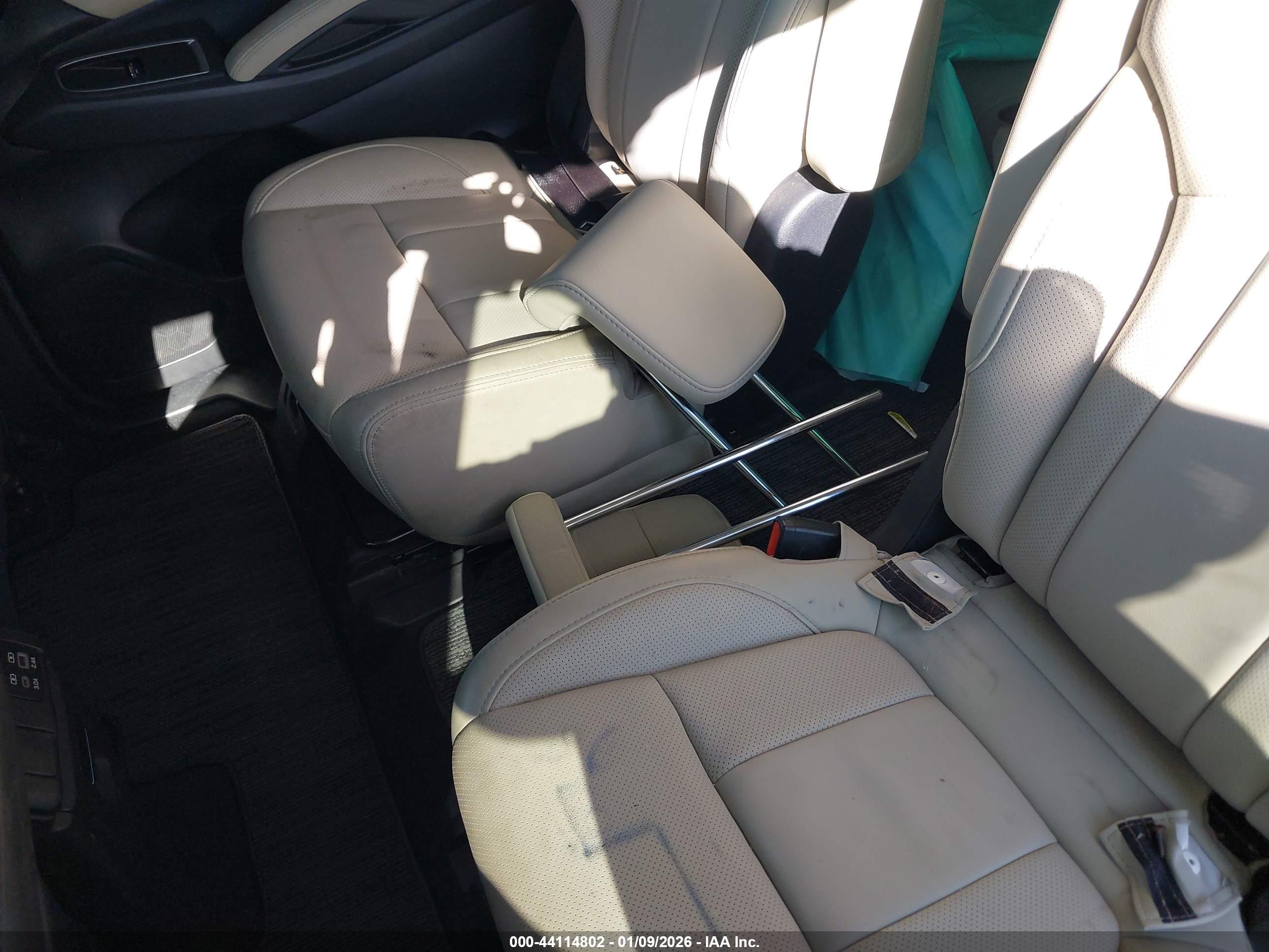 SUBARU ASCENT image 8