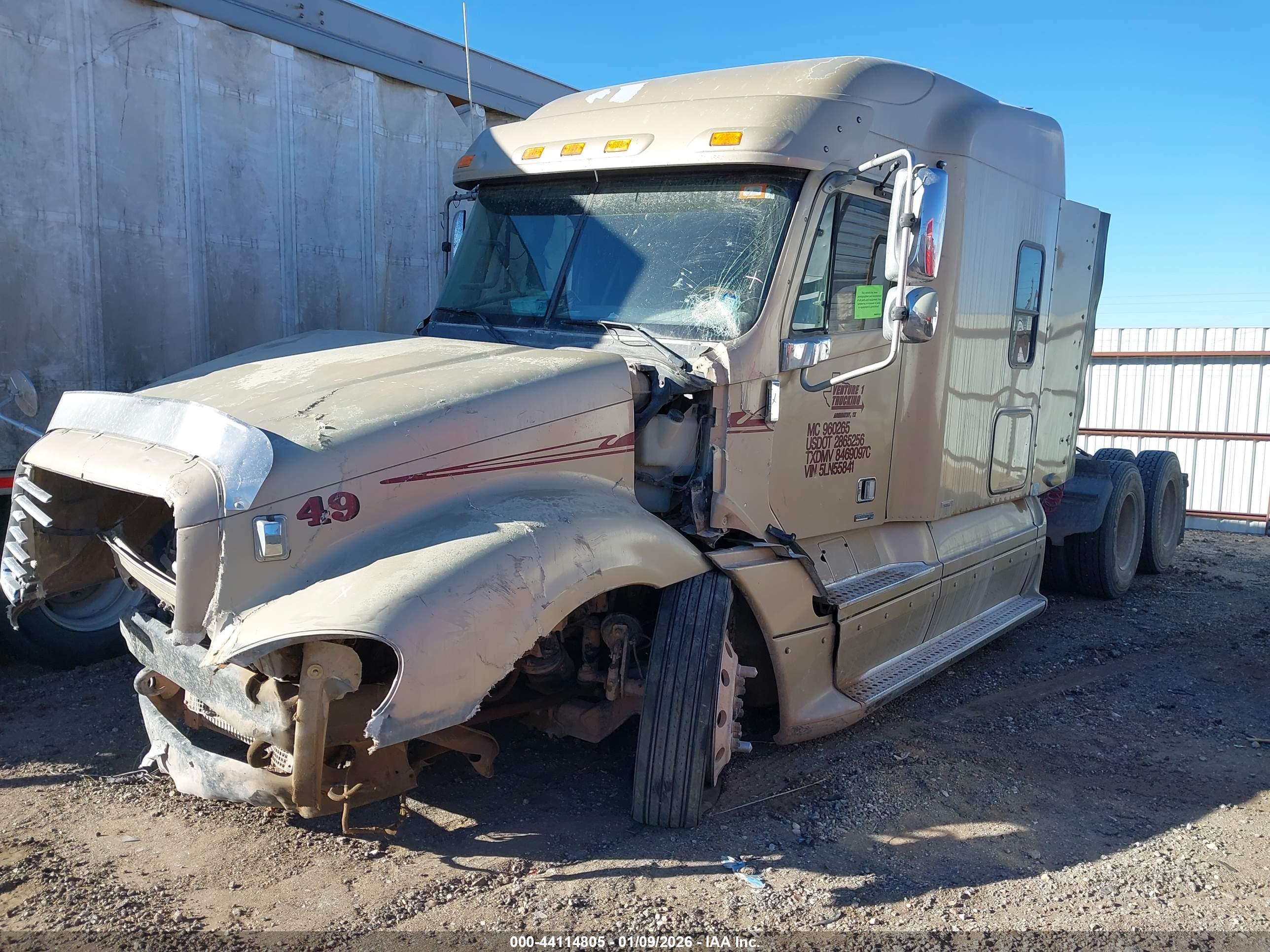 FREIGHTLINER CONVENTIONAL image 2