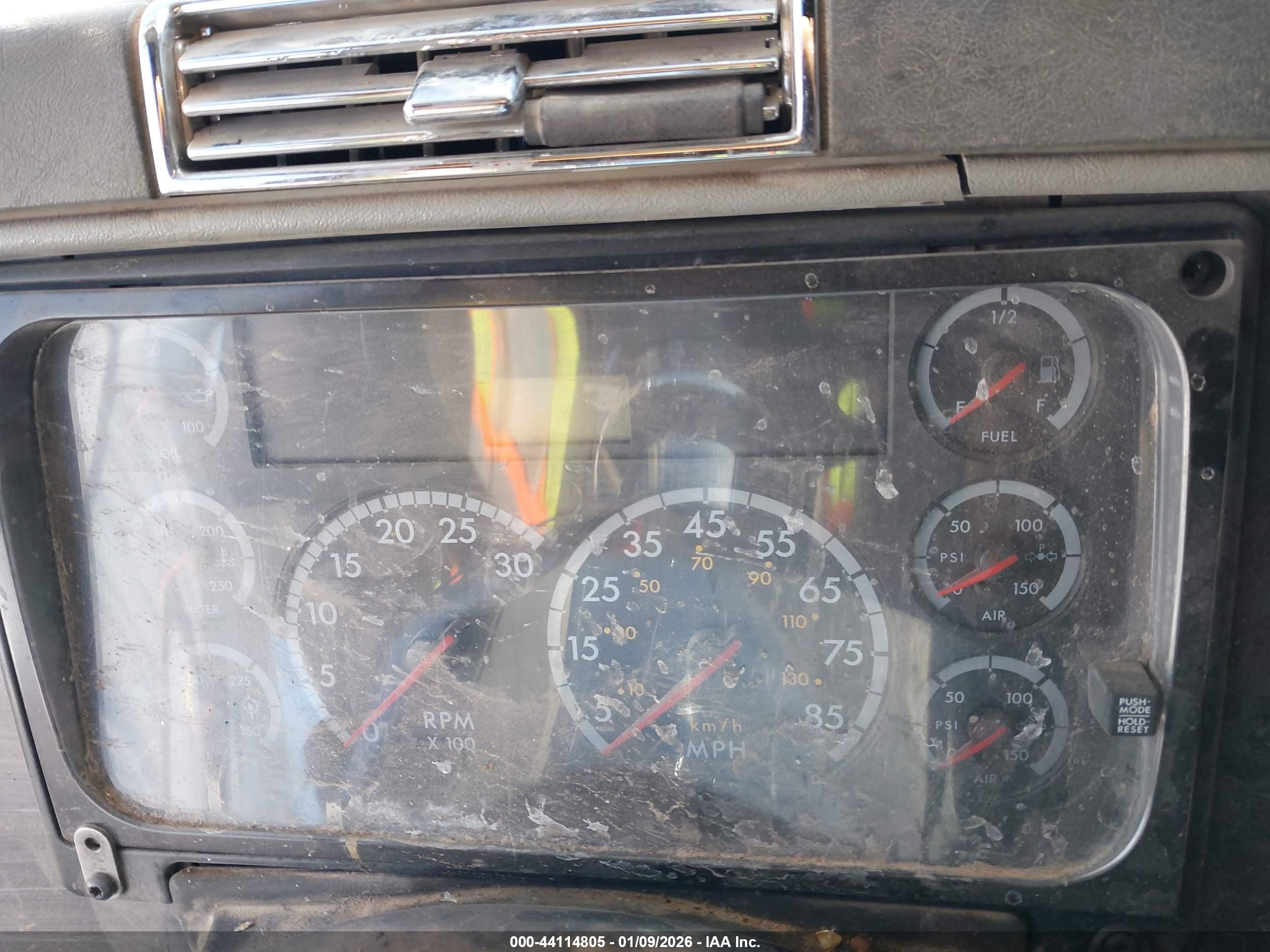 FREIGHTLINER CONVENTIONAL image 7