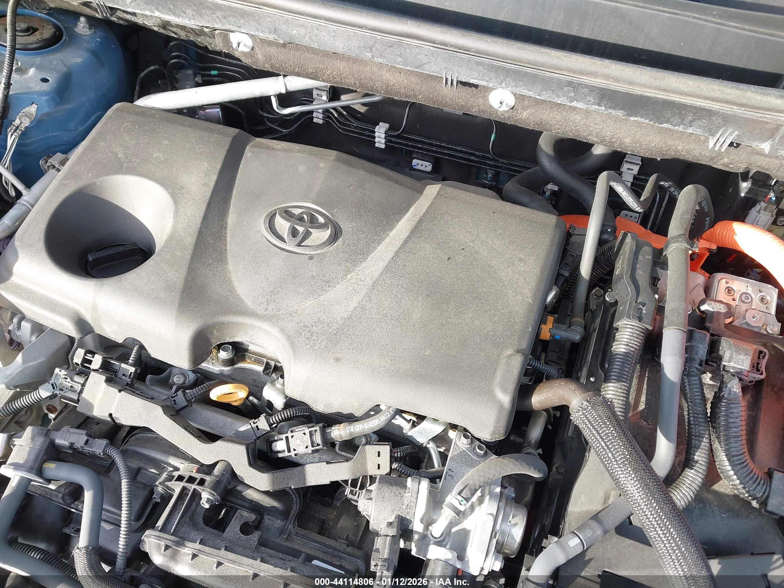 TOYOTA RAV4 image 10