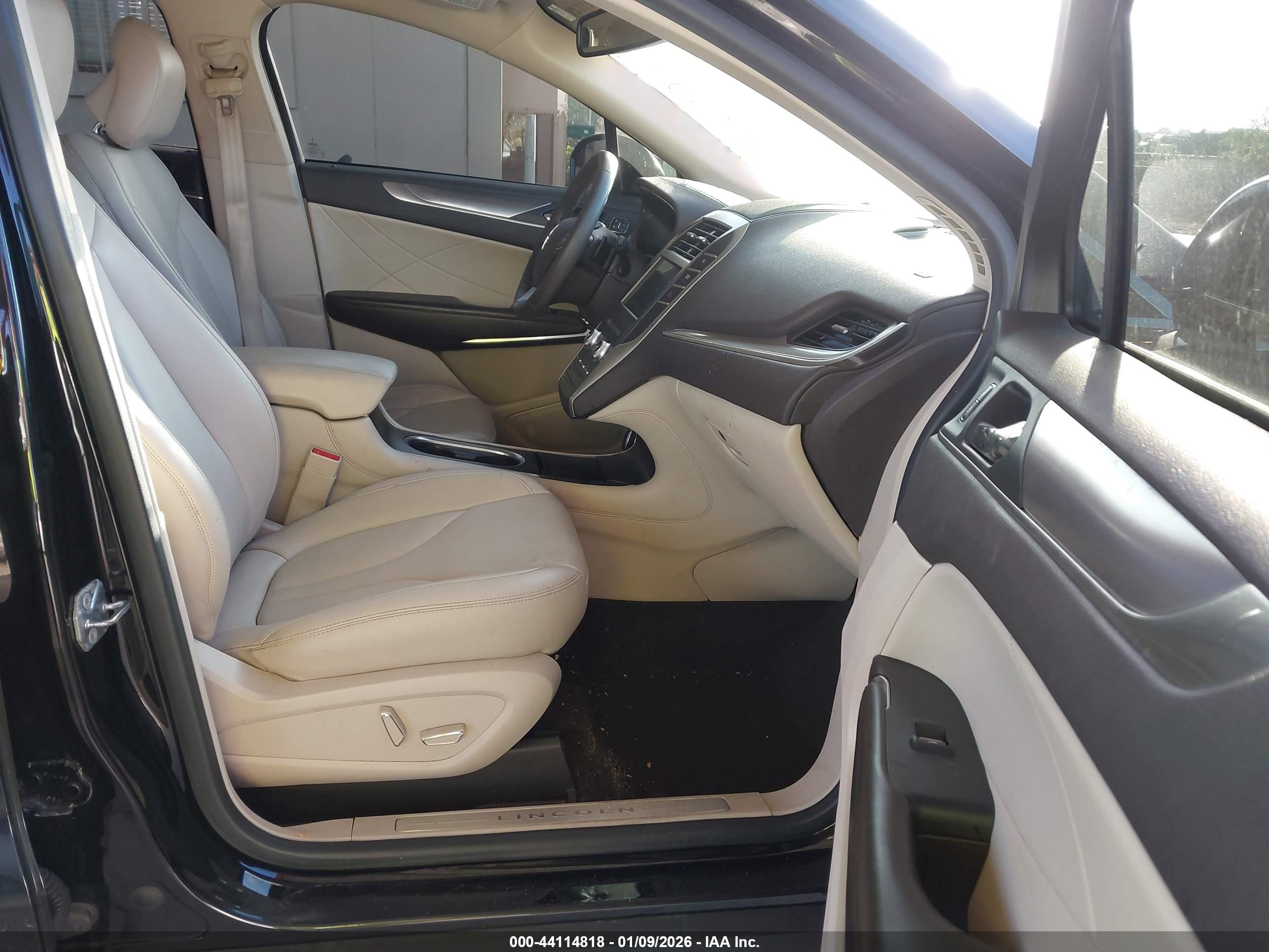 LINCOLN MKC image 5