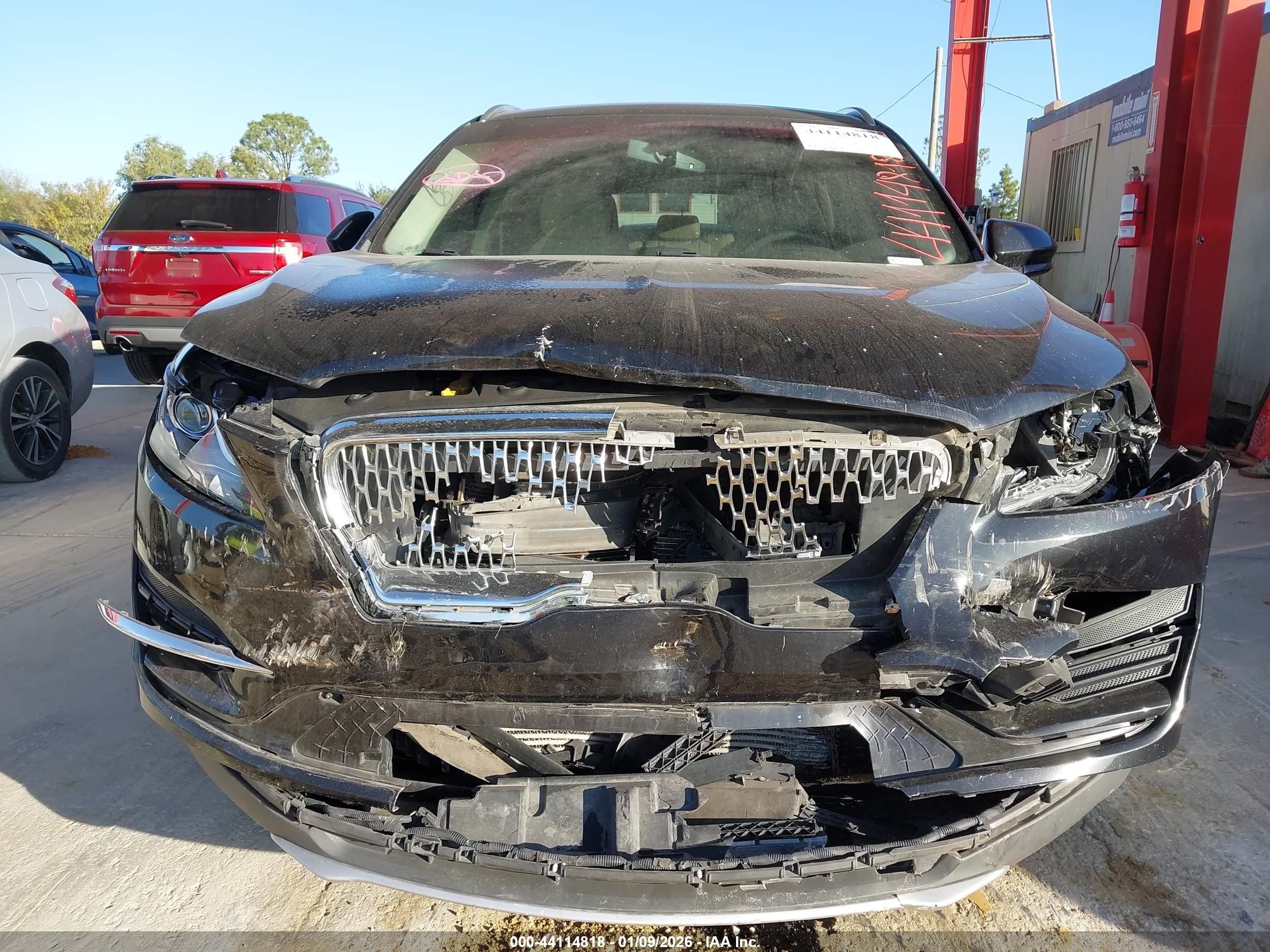 LINCOLN MKC image 6