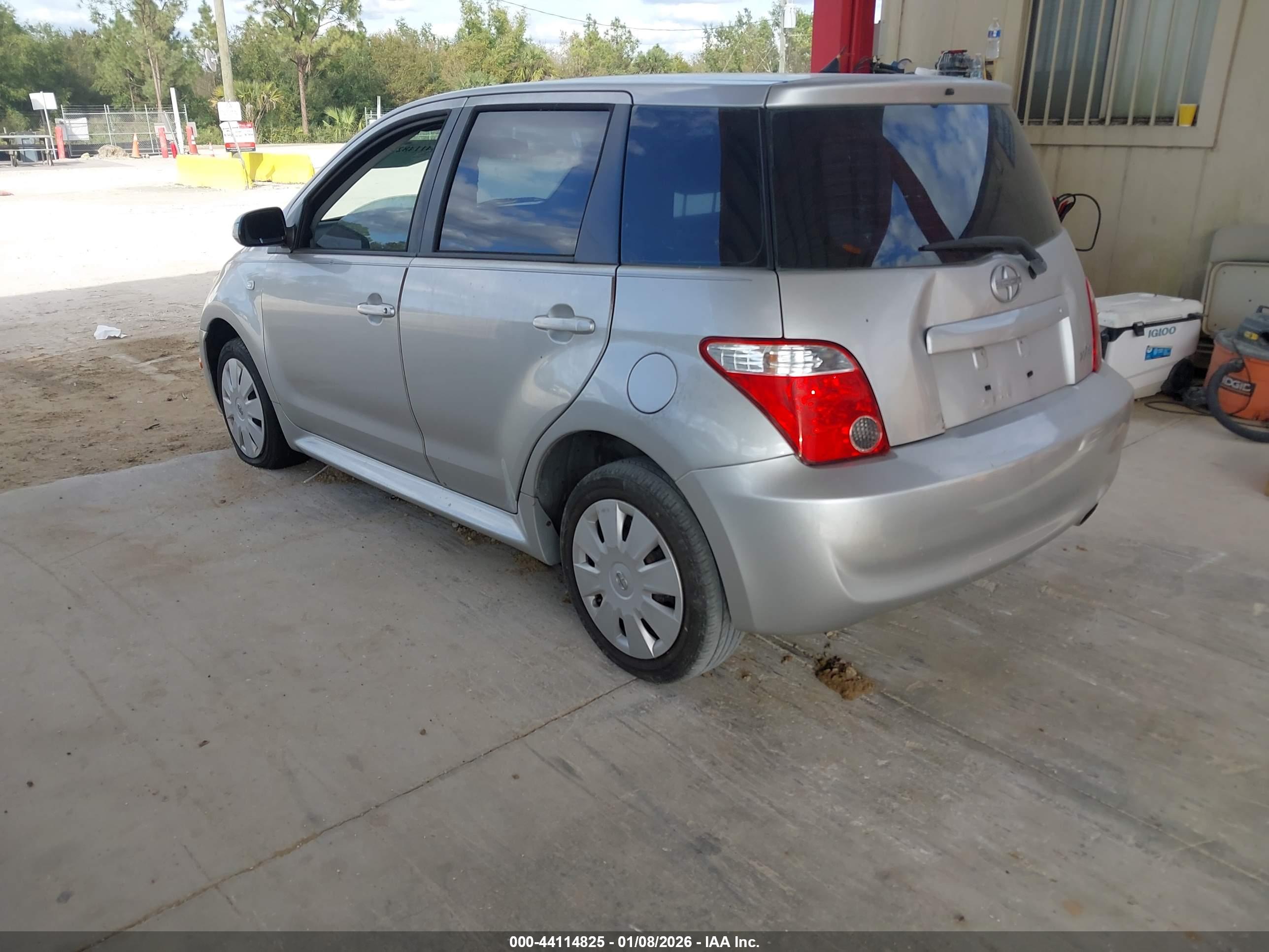 SCION XA image 3