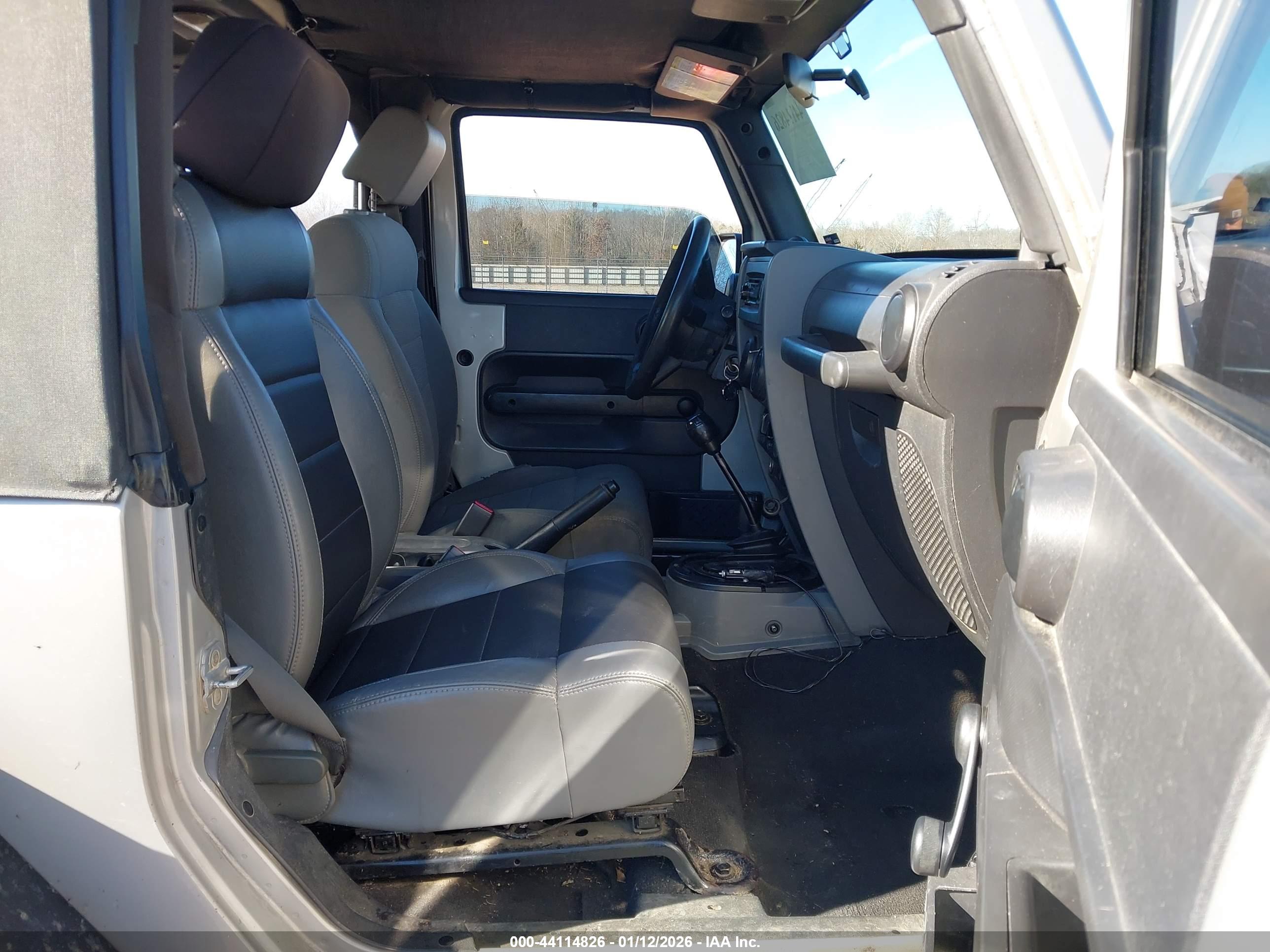 JEEP WRANGLER image 5