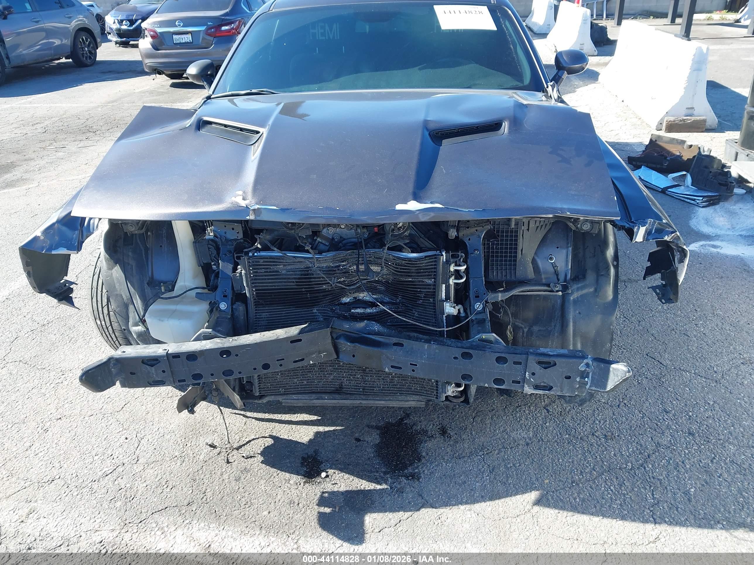 DODGE CHALLENGER image 6