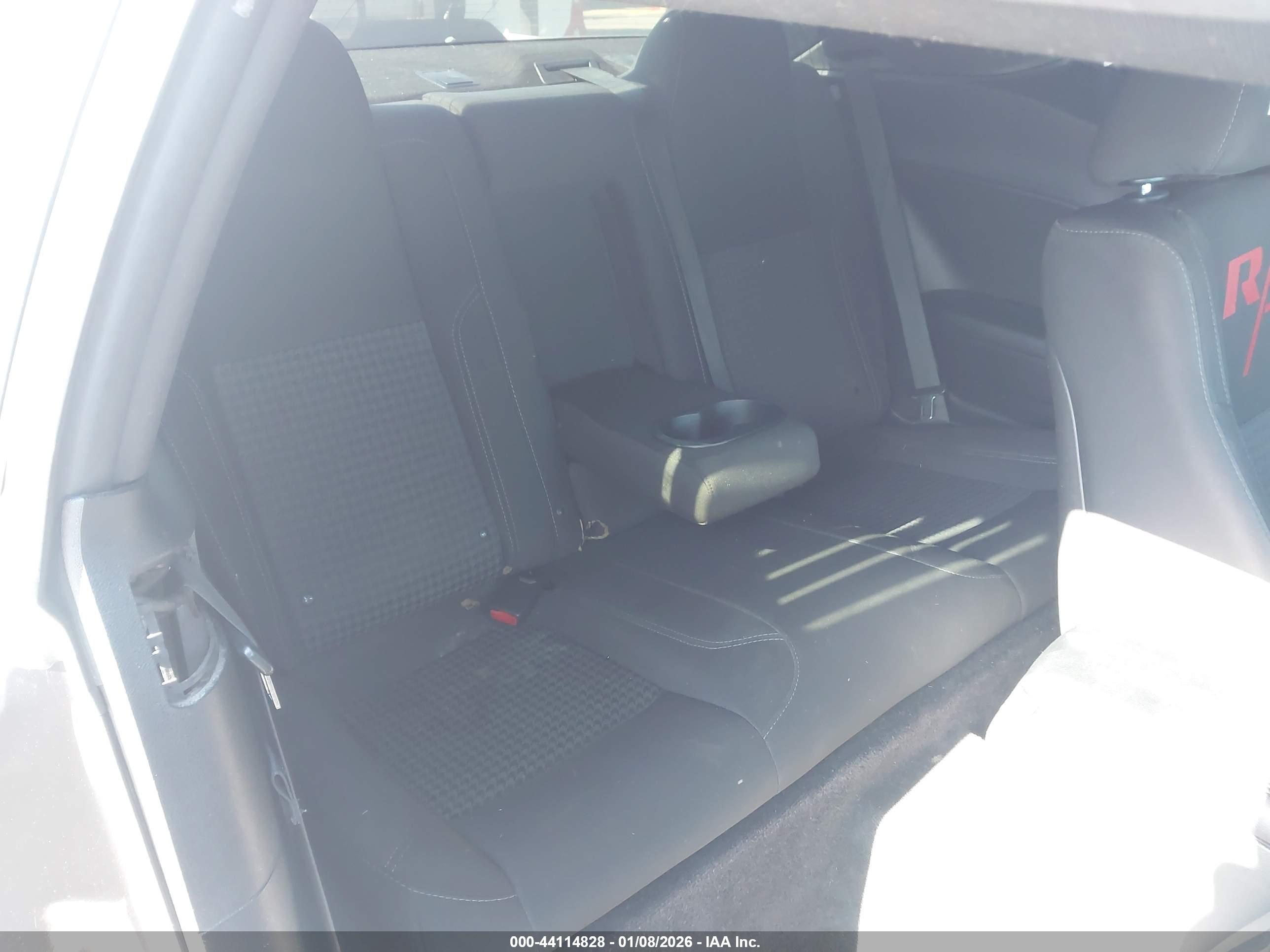DODGE CHALLENGER image 8