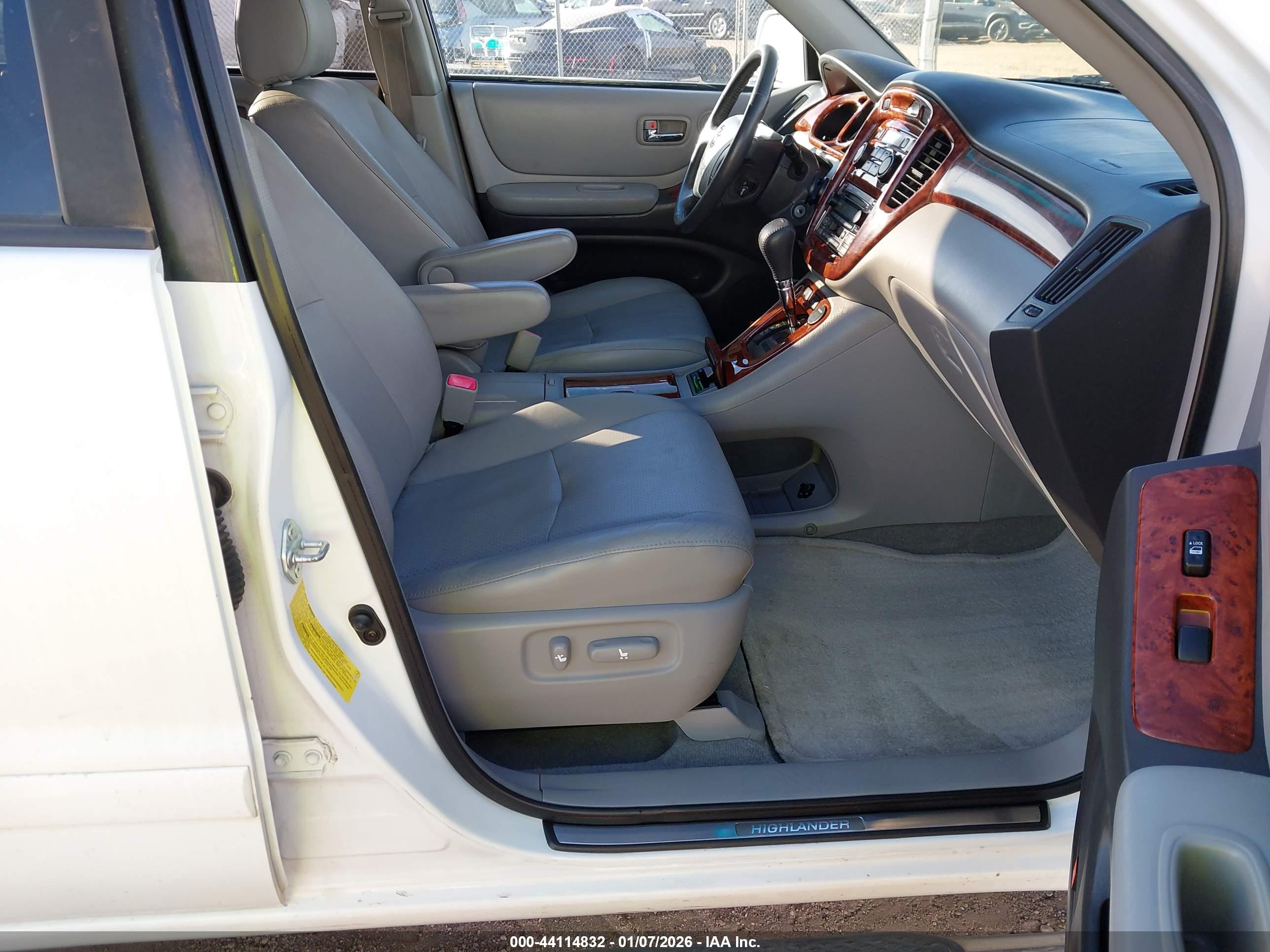 TOYOTA HIGHLANDER image 5
