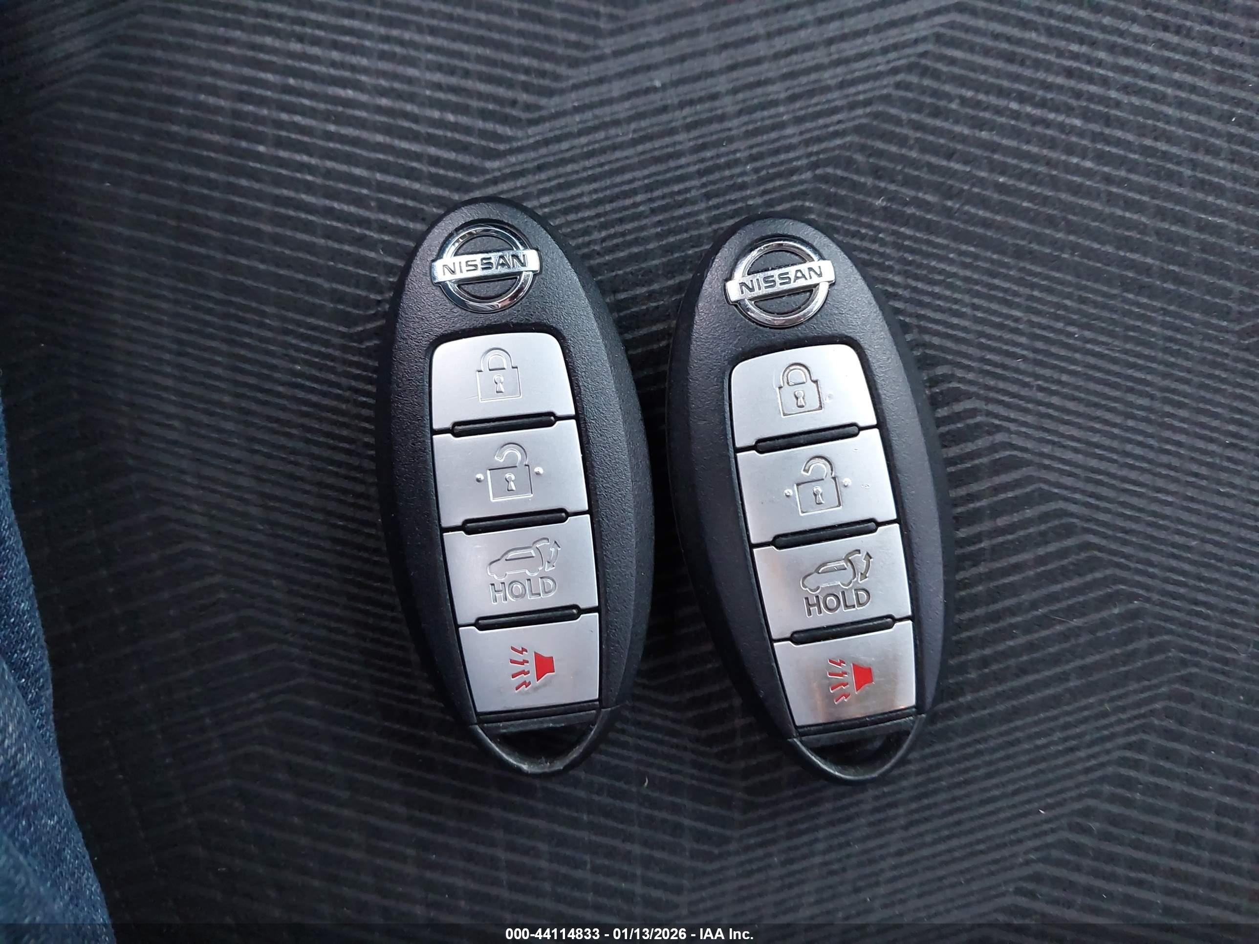 NISSAN ROGUE image 11