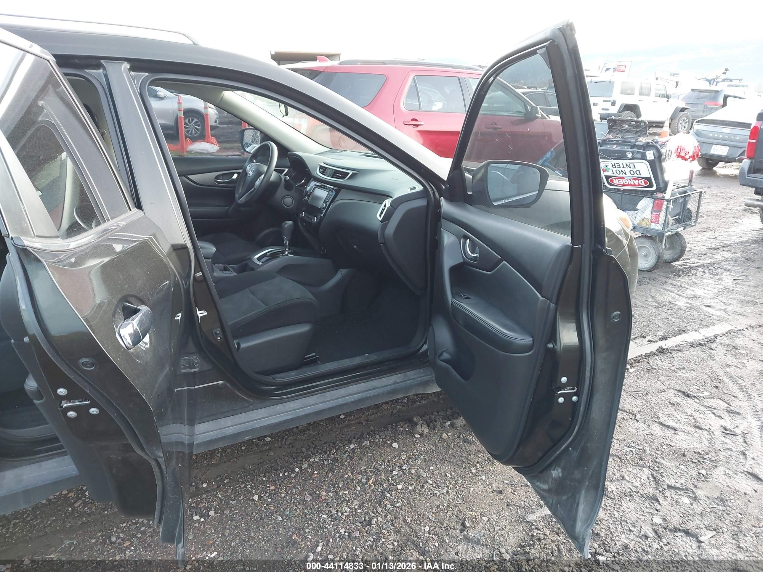 NISSAN ROGUE image 5