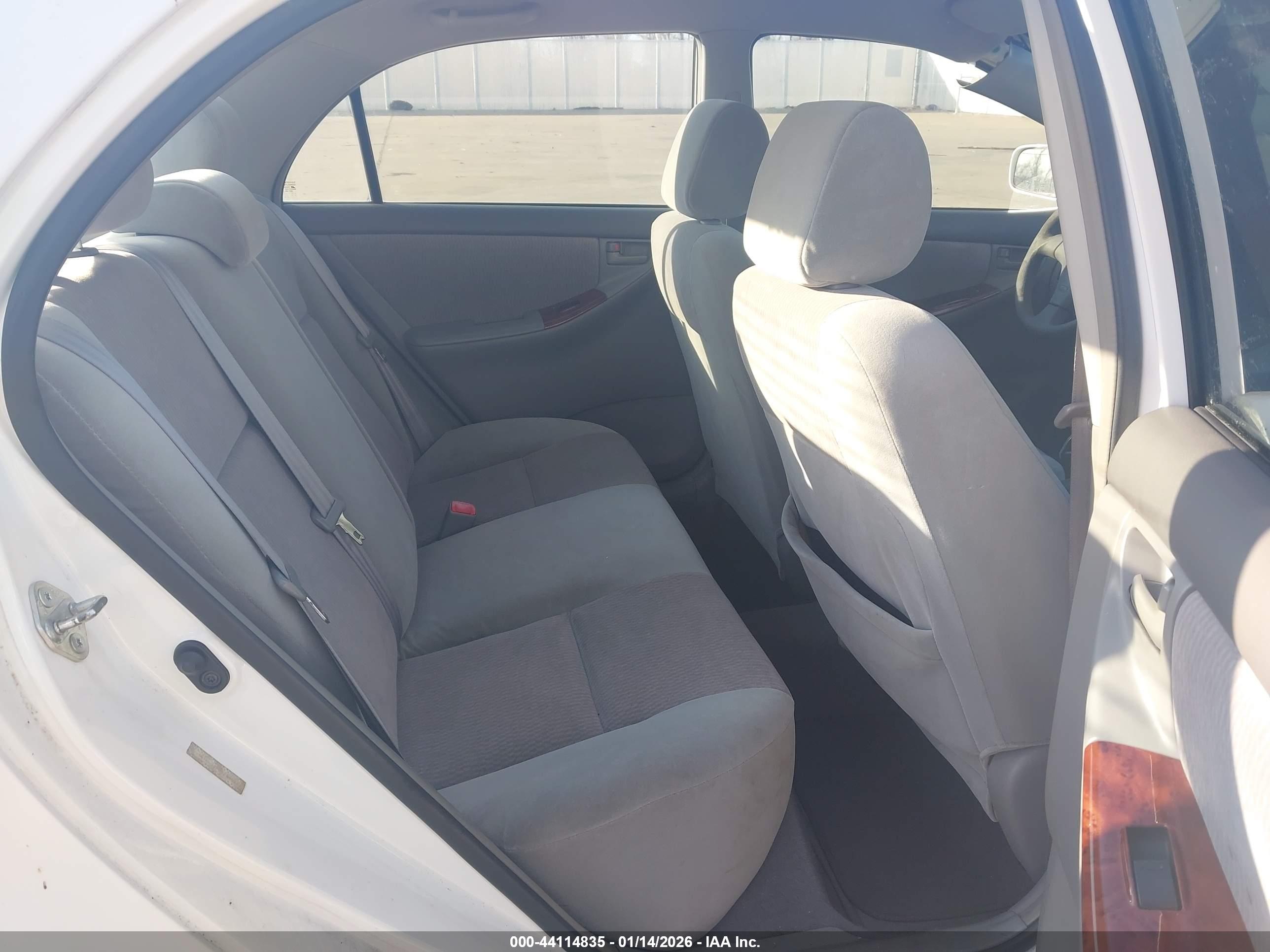 TOYOTA COROLLA image 8
