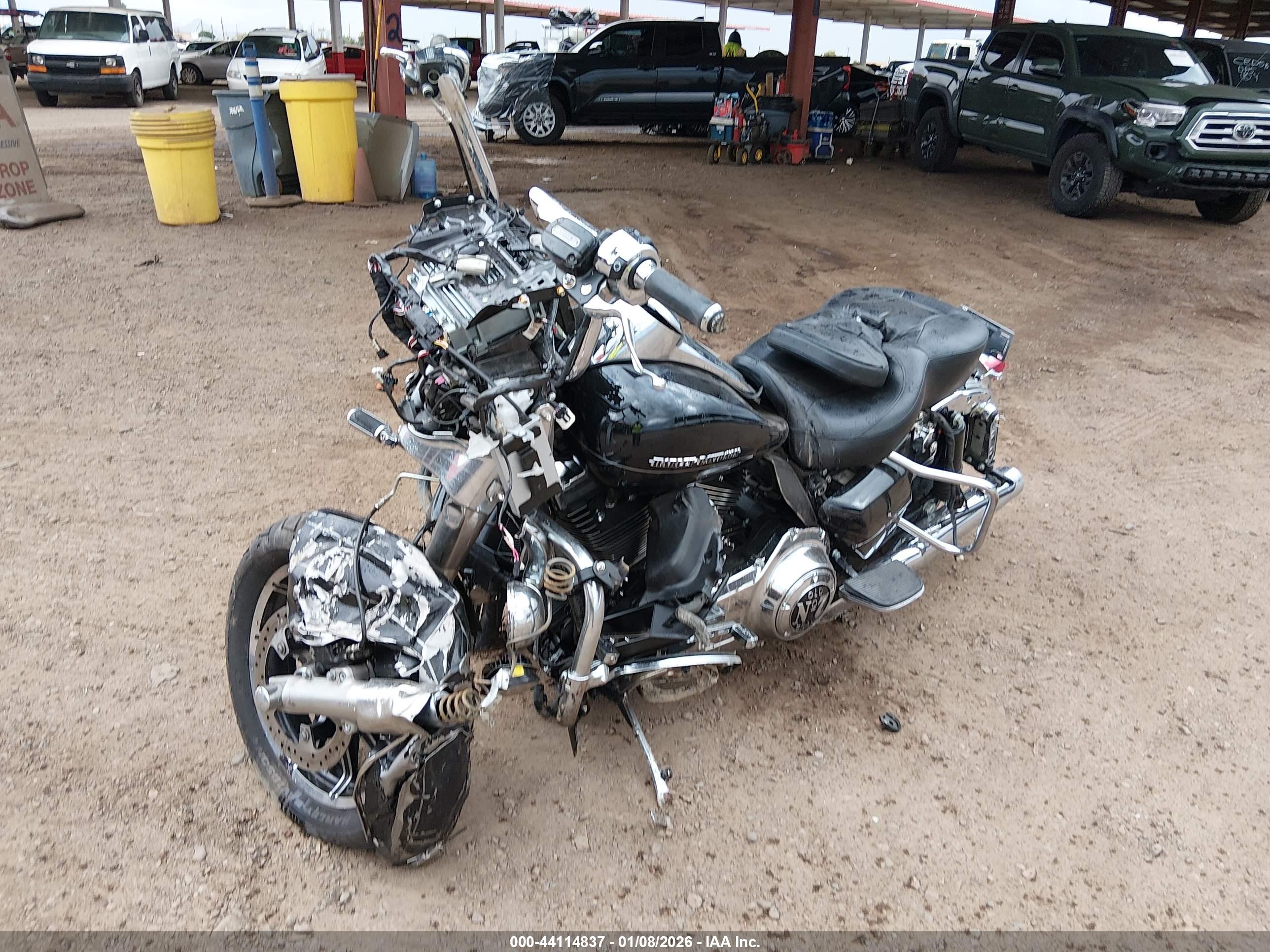 HARLEY-DAVIDSON FLHTK image 2