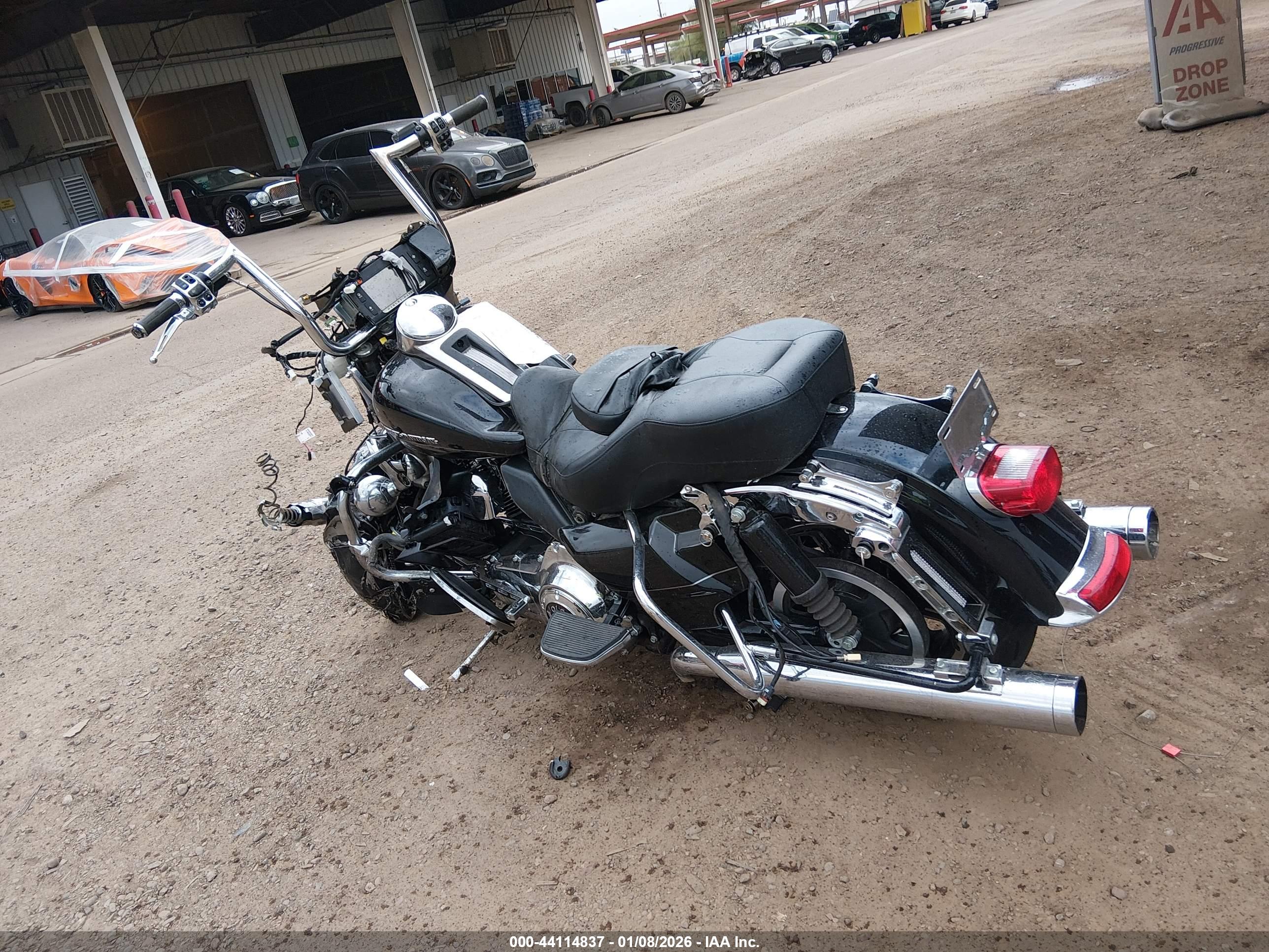 HARLEY-DAVIDSON FLHTK image 3