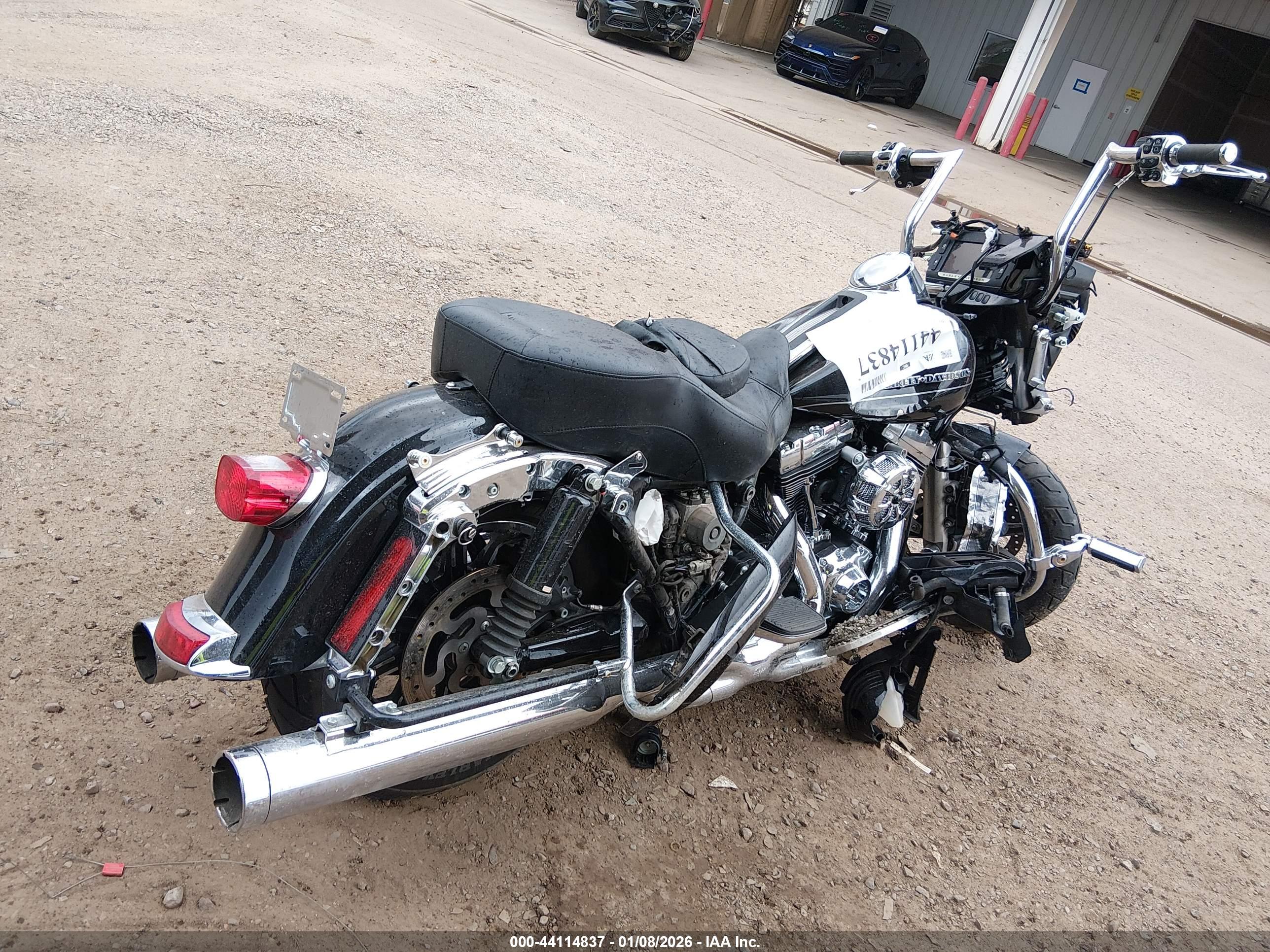HARLEY-DAVIDSON FLHTK image 4