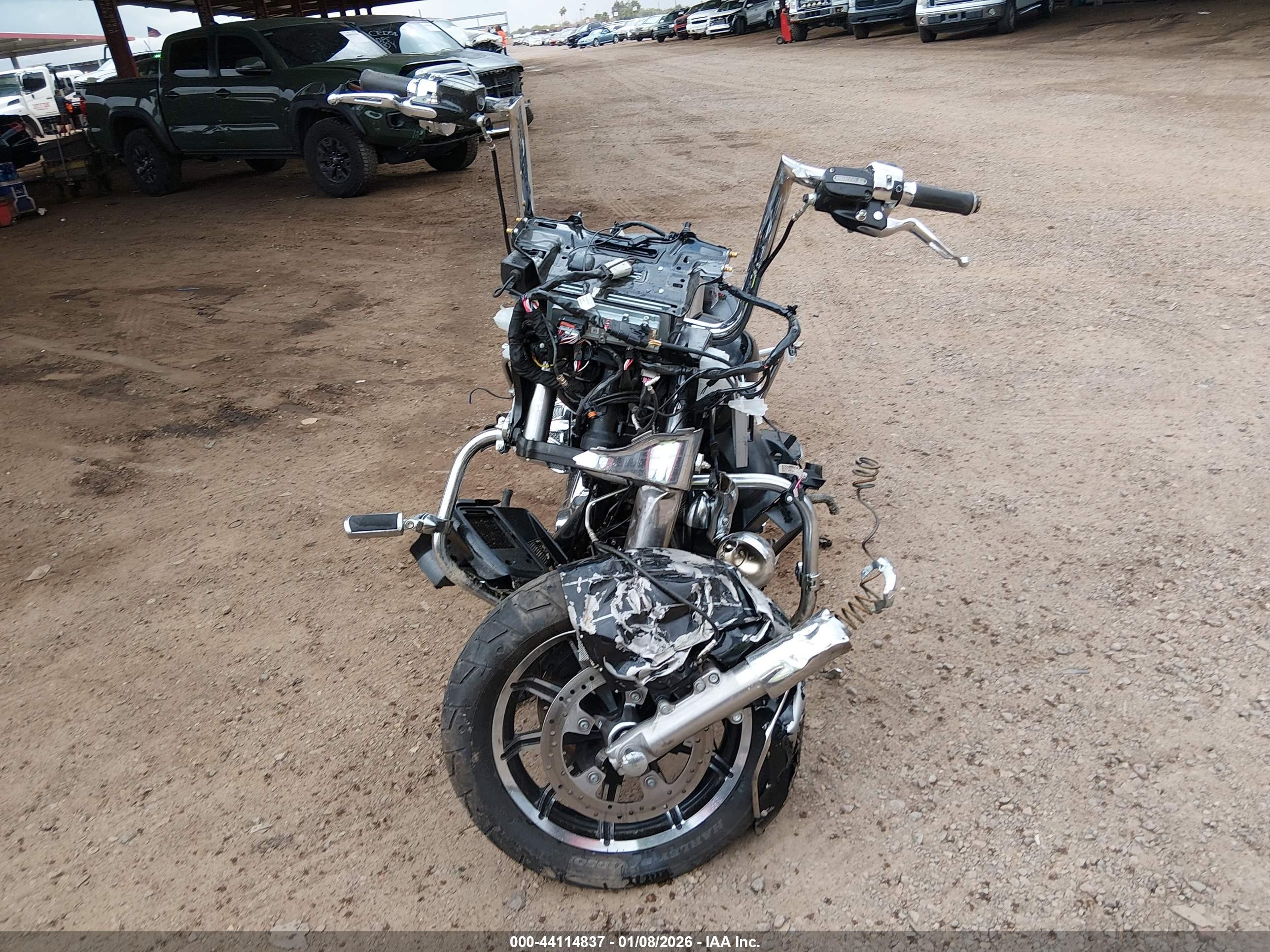 HARLEY-DAVIDSON FLHTK image 5