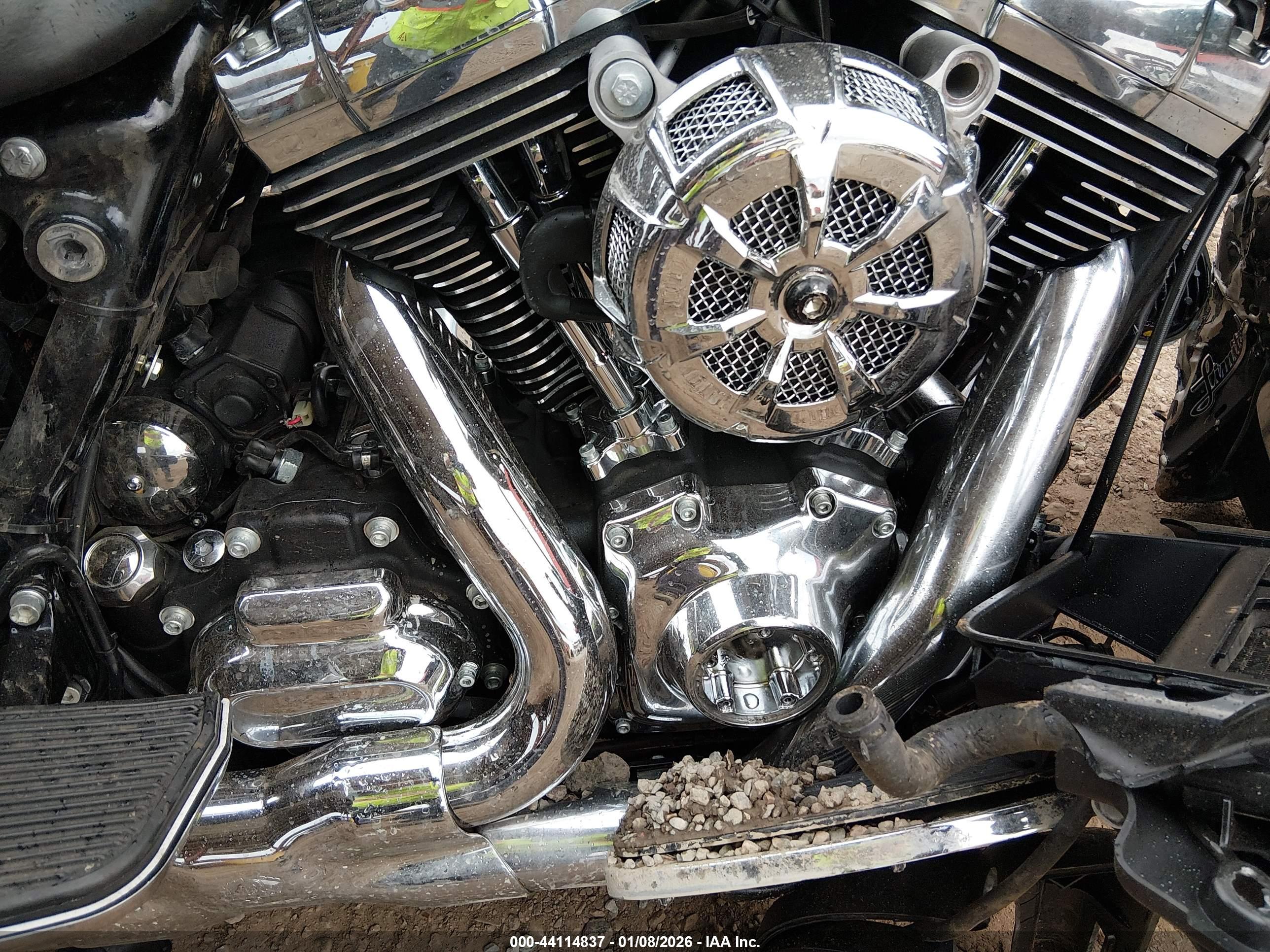 HARLEY-DAVIDSON FLHTK image 8