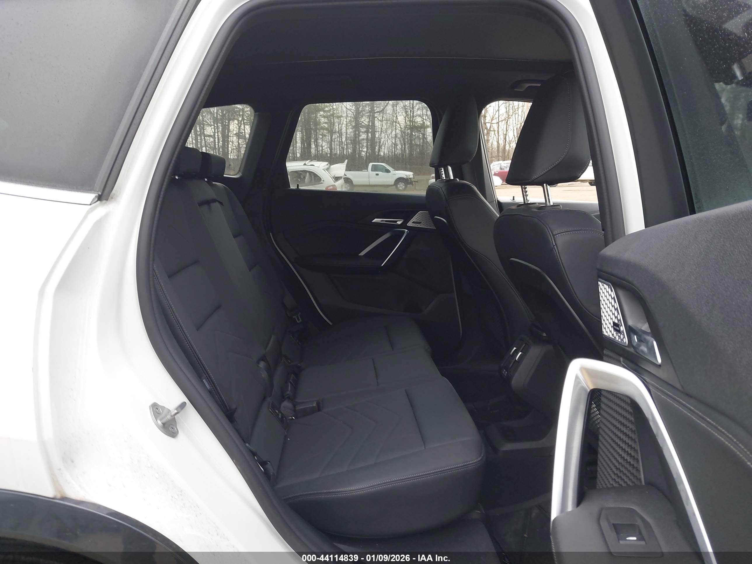 BMW X1 image 8