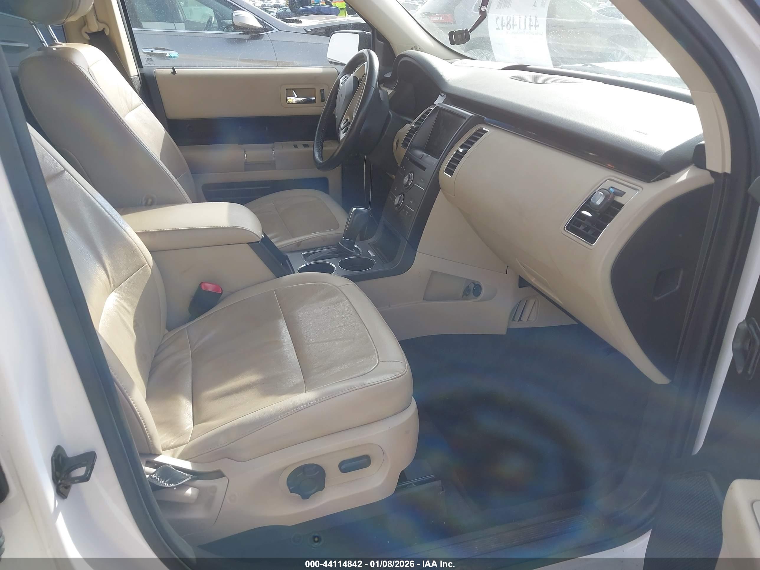 FORD FLEX image 5