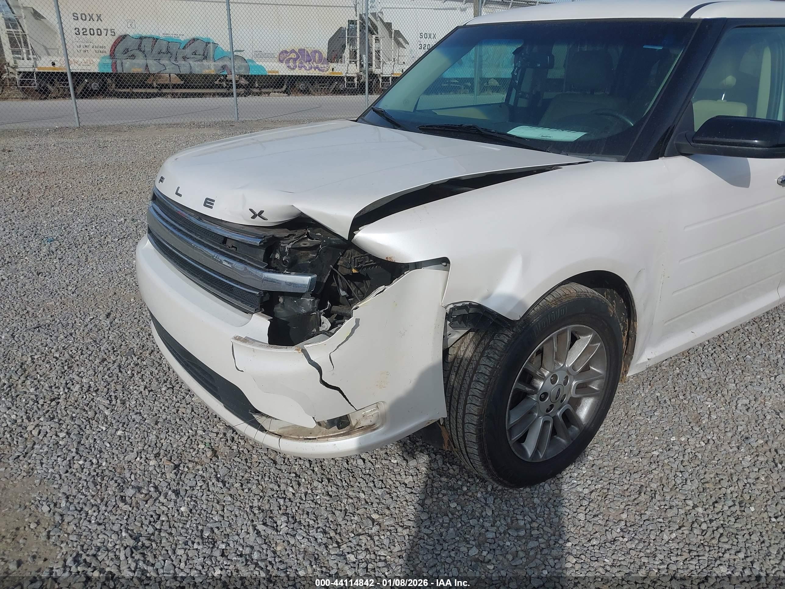 FORD FLEX image 6