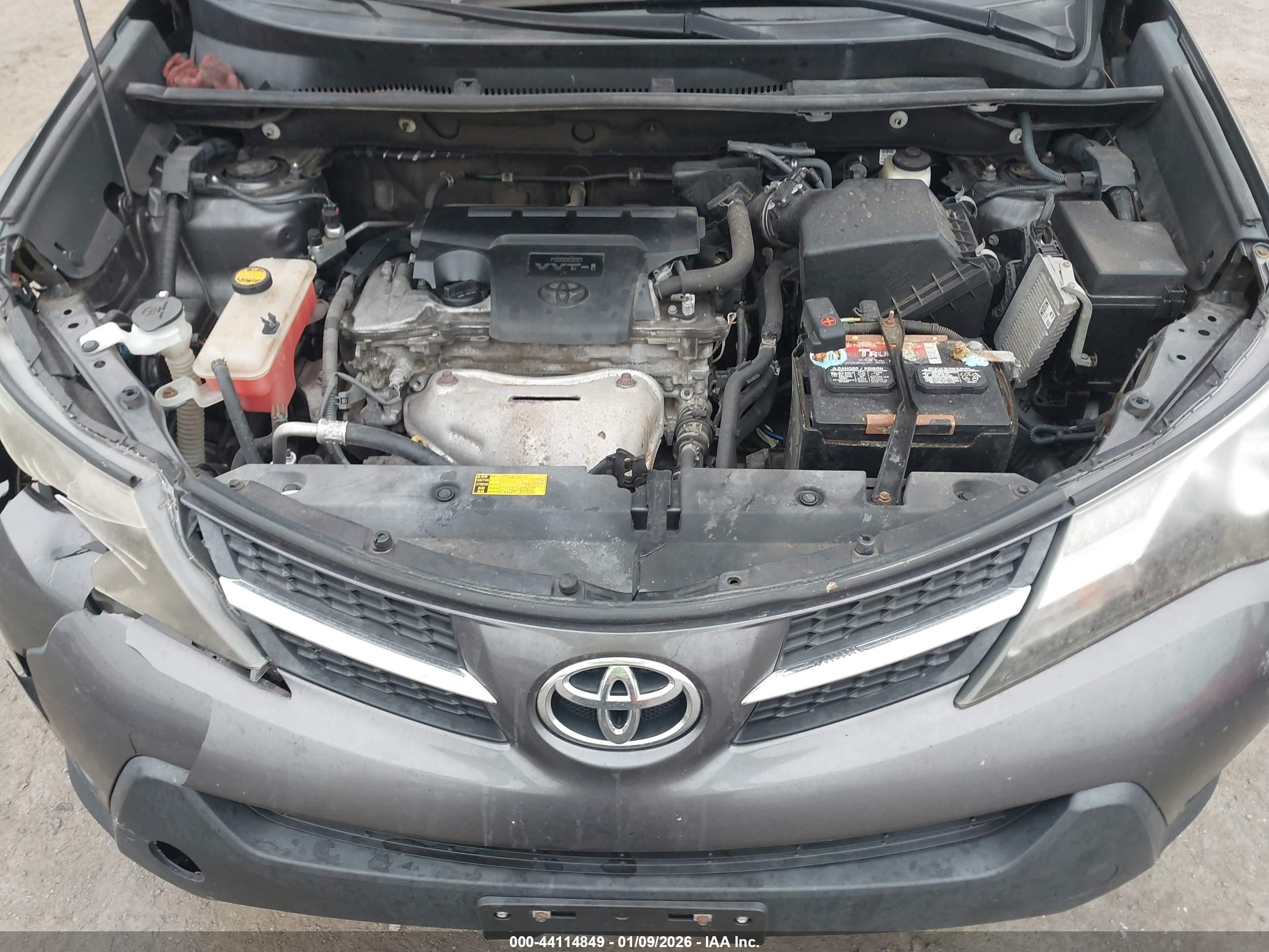TOYOTA RAV4 image 10