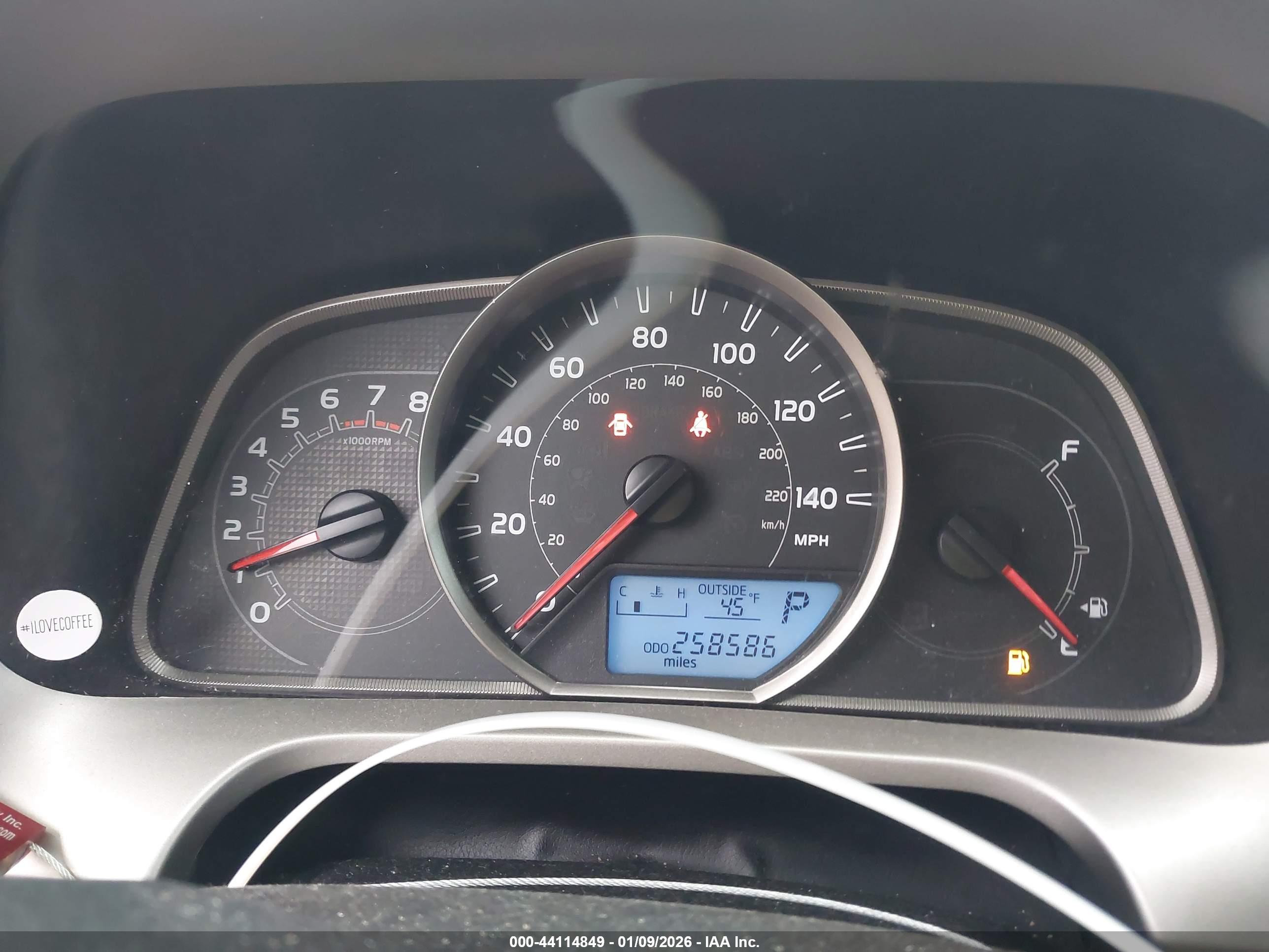 TOYOTA RAV4 image 7