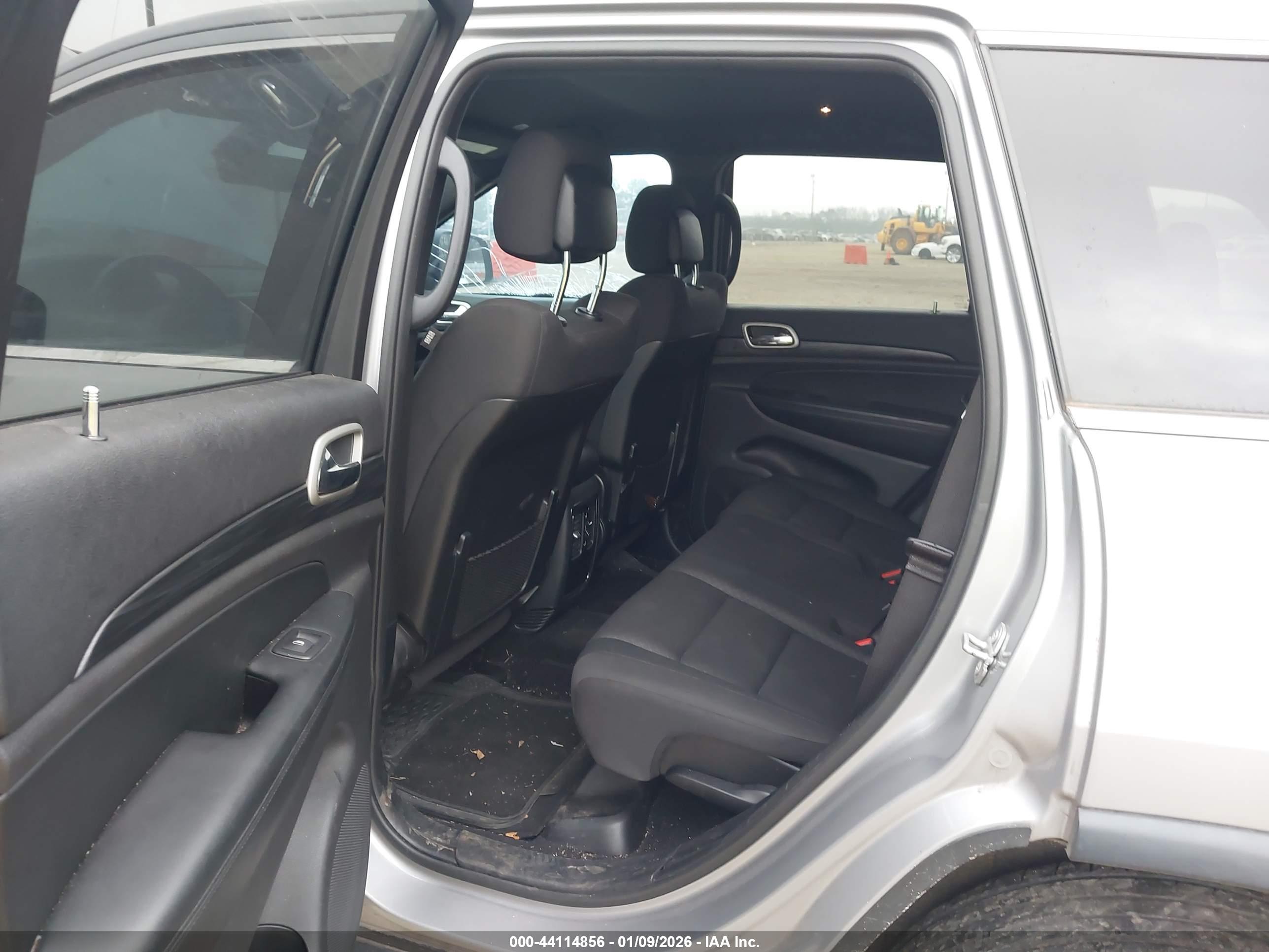 JEEP GRAND image 8