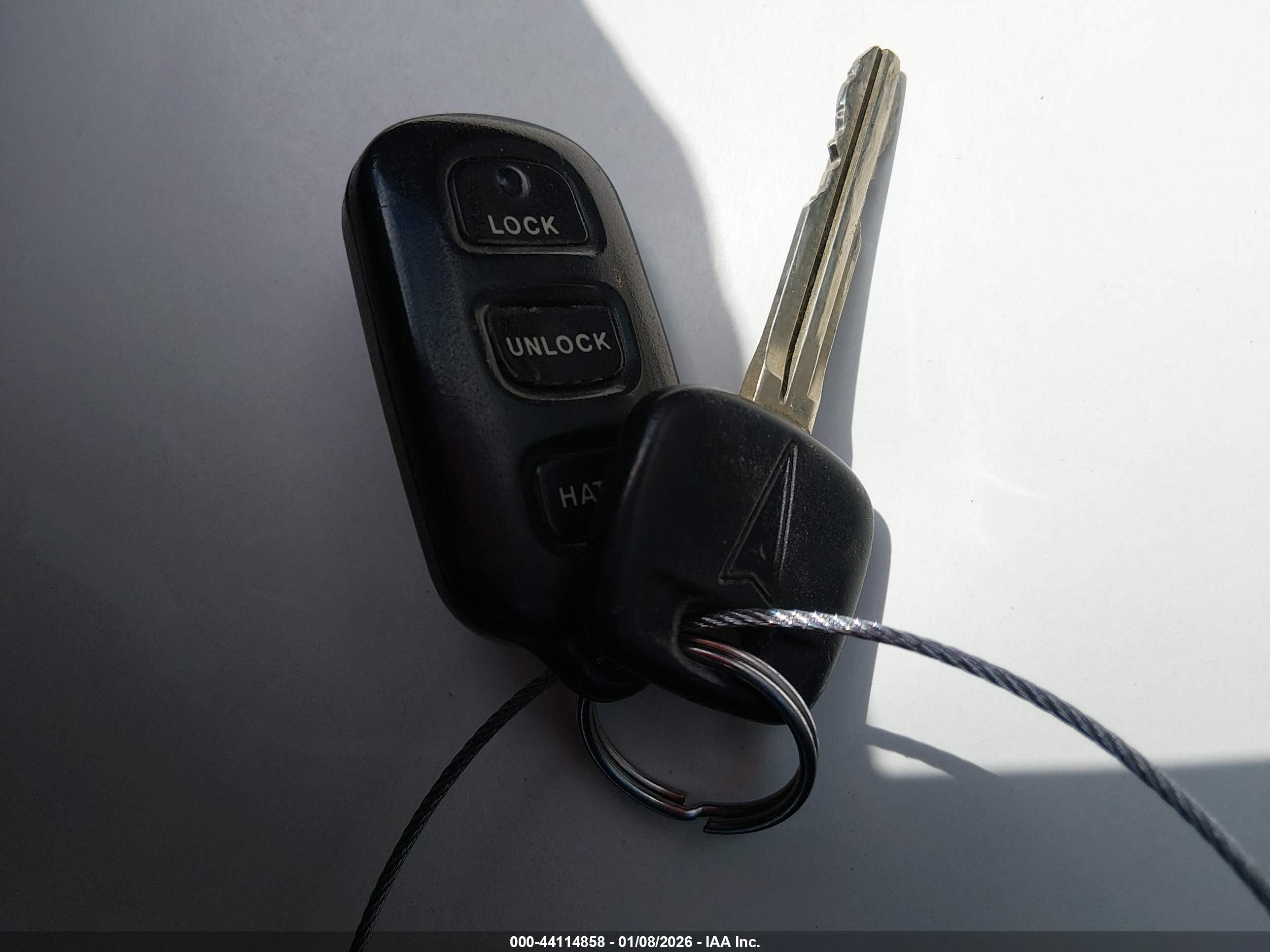 PONTIAC VIBE image 11