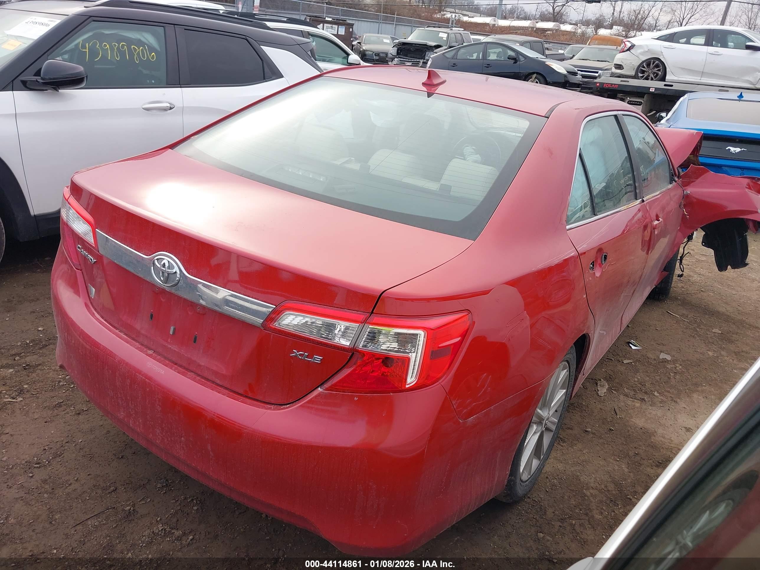 TOYOTA CAMRY image 4