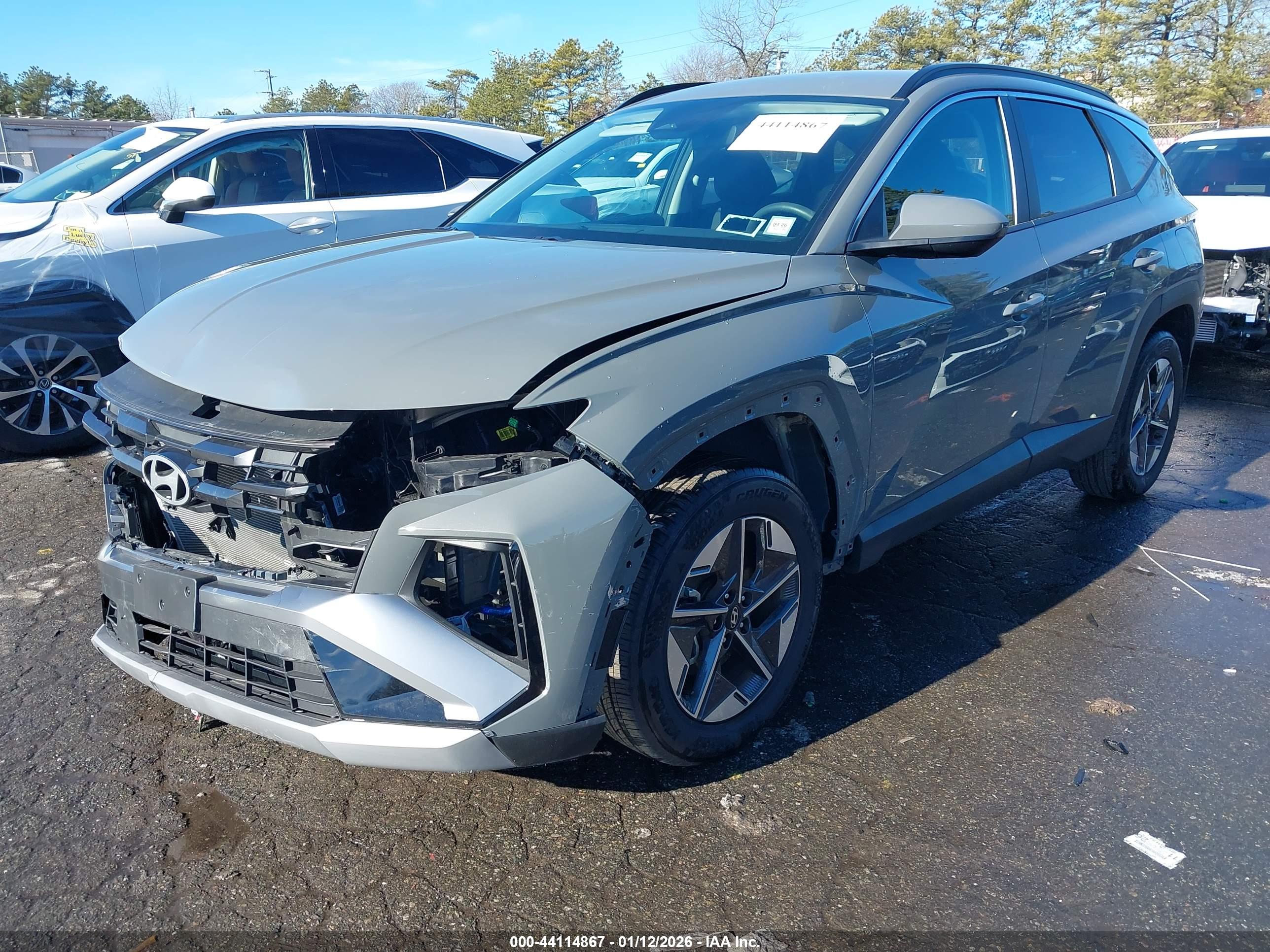 HYUNDAI TUCSON image 2
