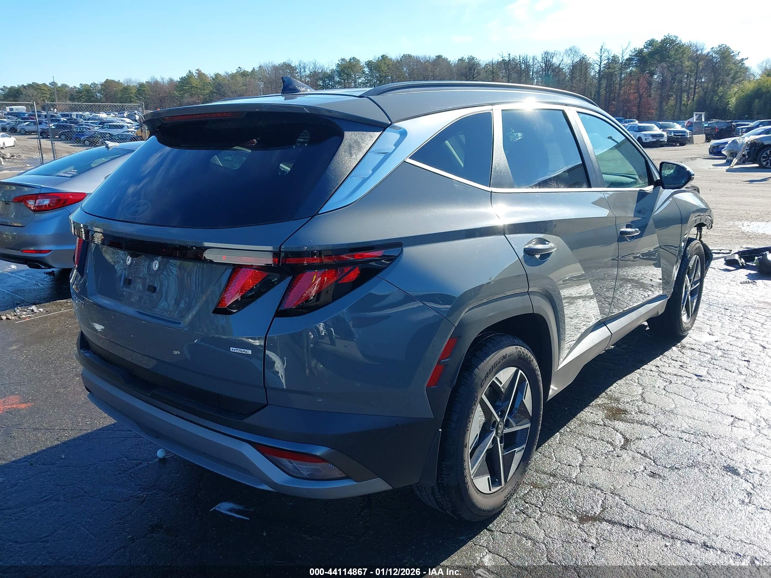 HYUNDAI TUCSON image 4