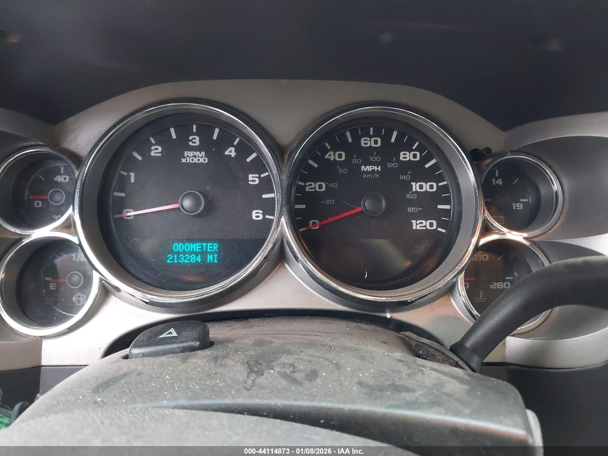 CHEVROLET SILVERADO image 7