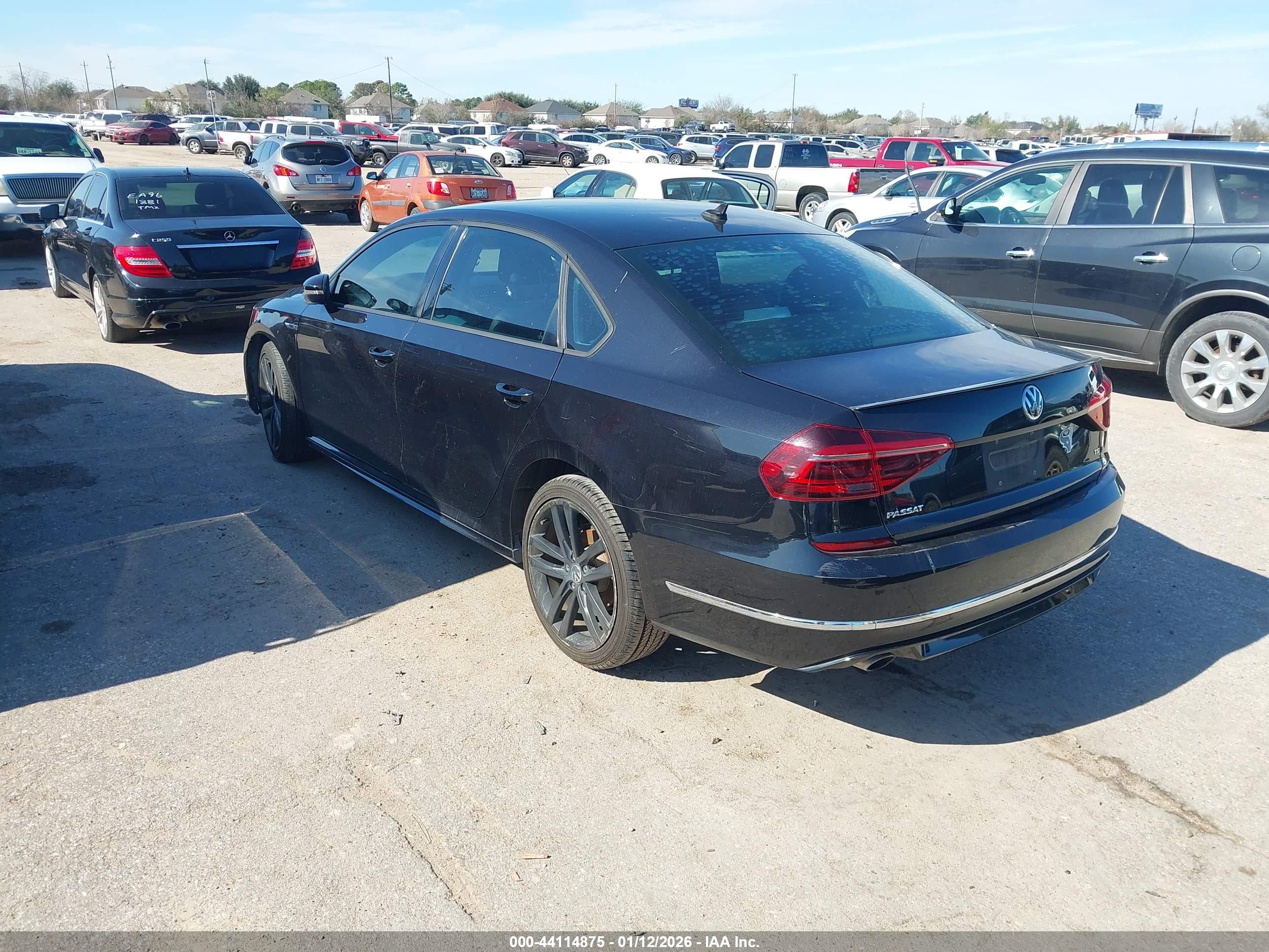 VOLKSWAGEN PASSAT image 3