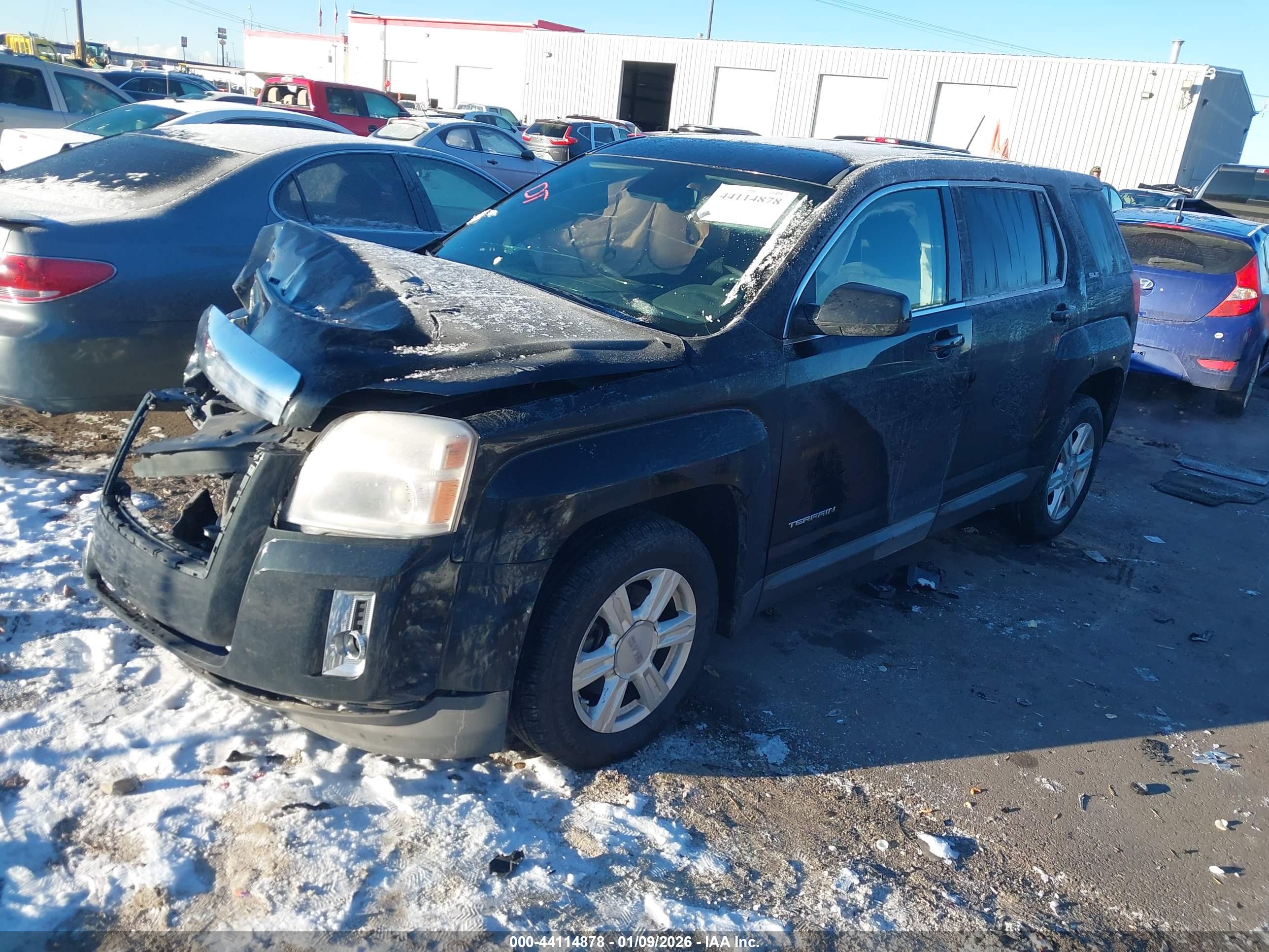 GMC TERRAIN image 2