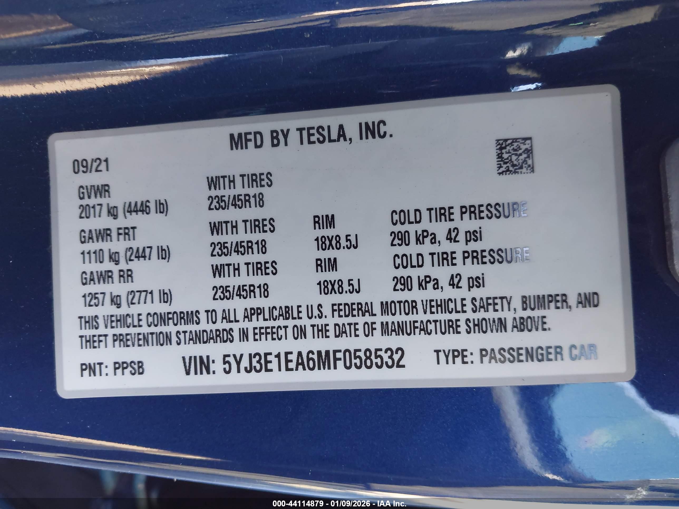 TESLA MODEL image 9