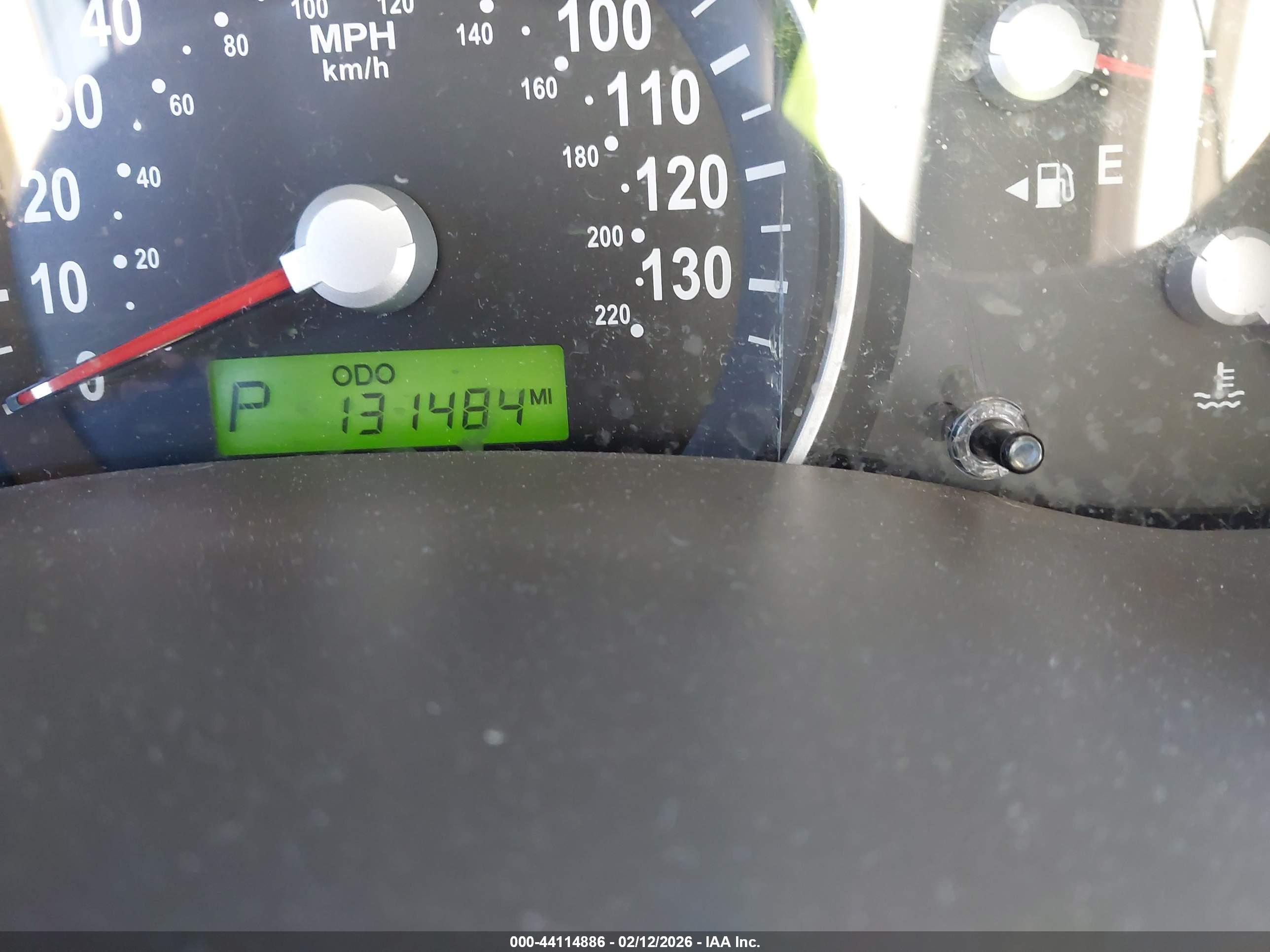 KIA SEDONA image 7