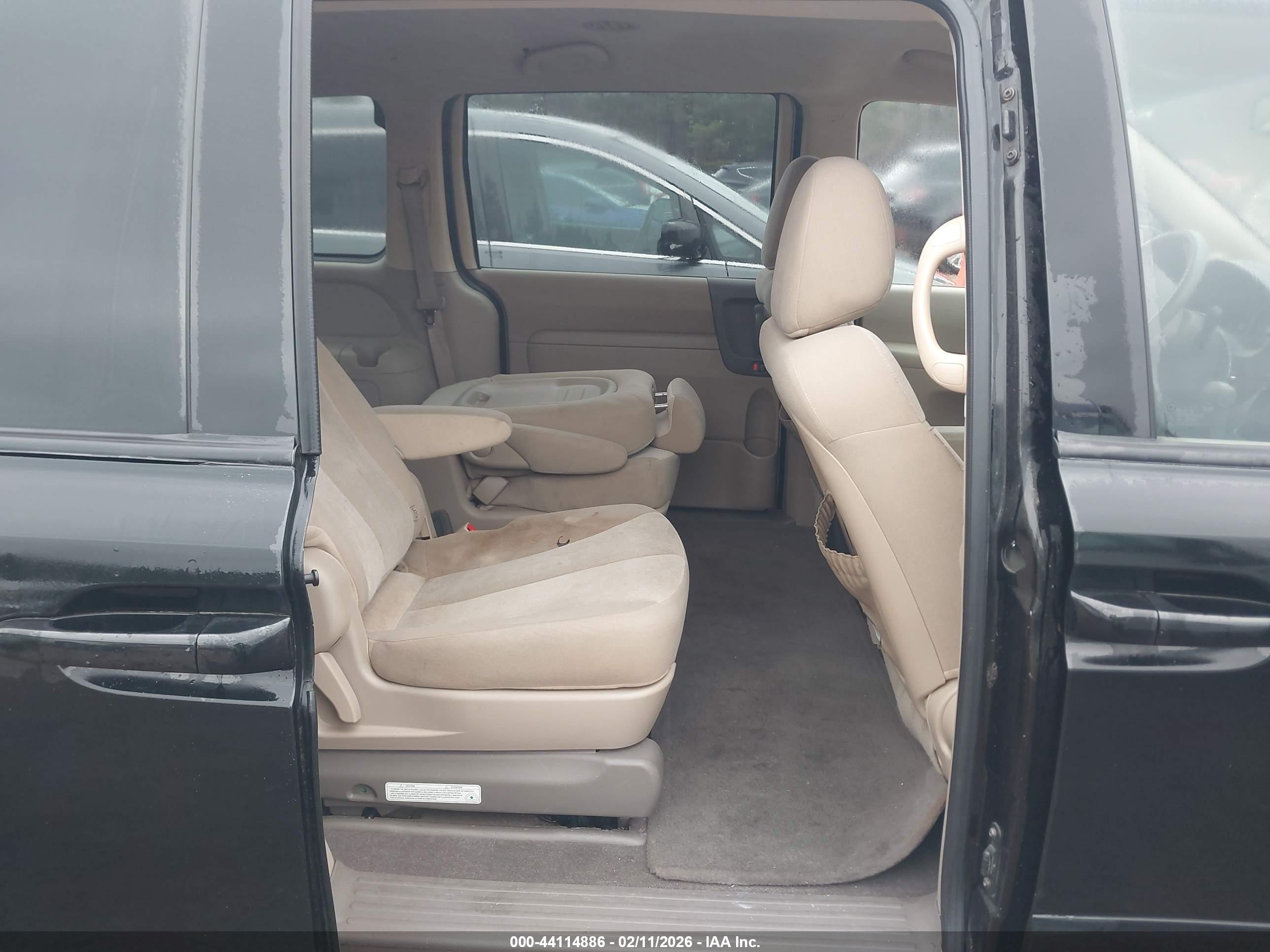 KIA SEDONA image 8