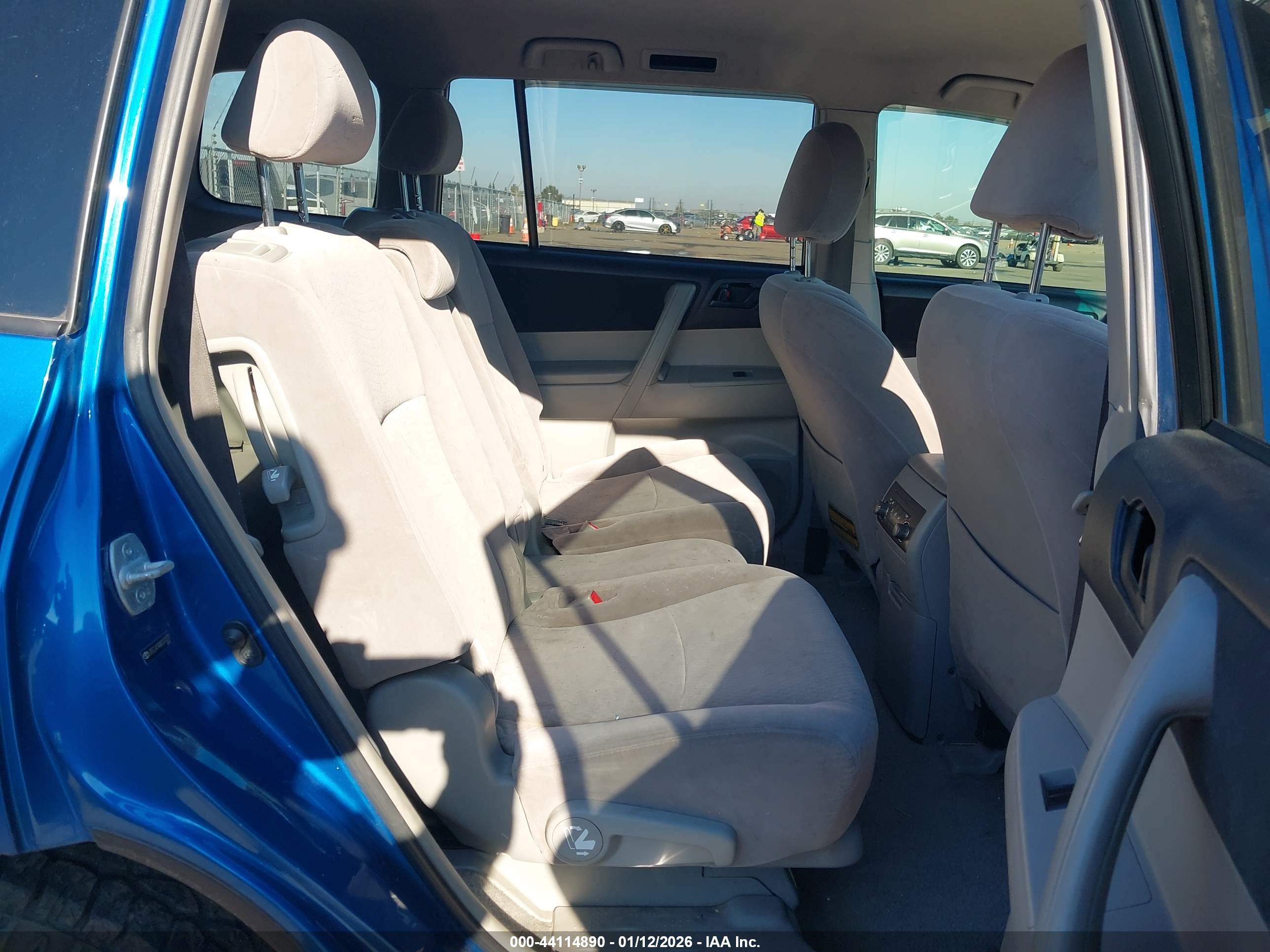 TOYOTA HIGHLANDER image 8