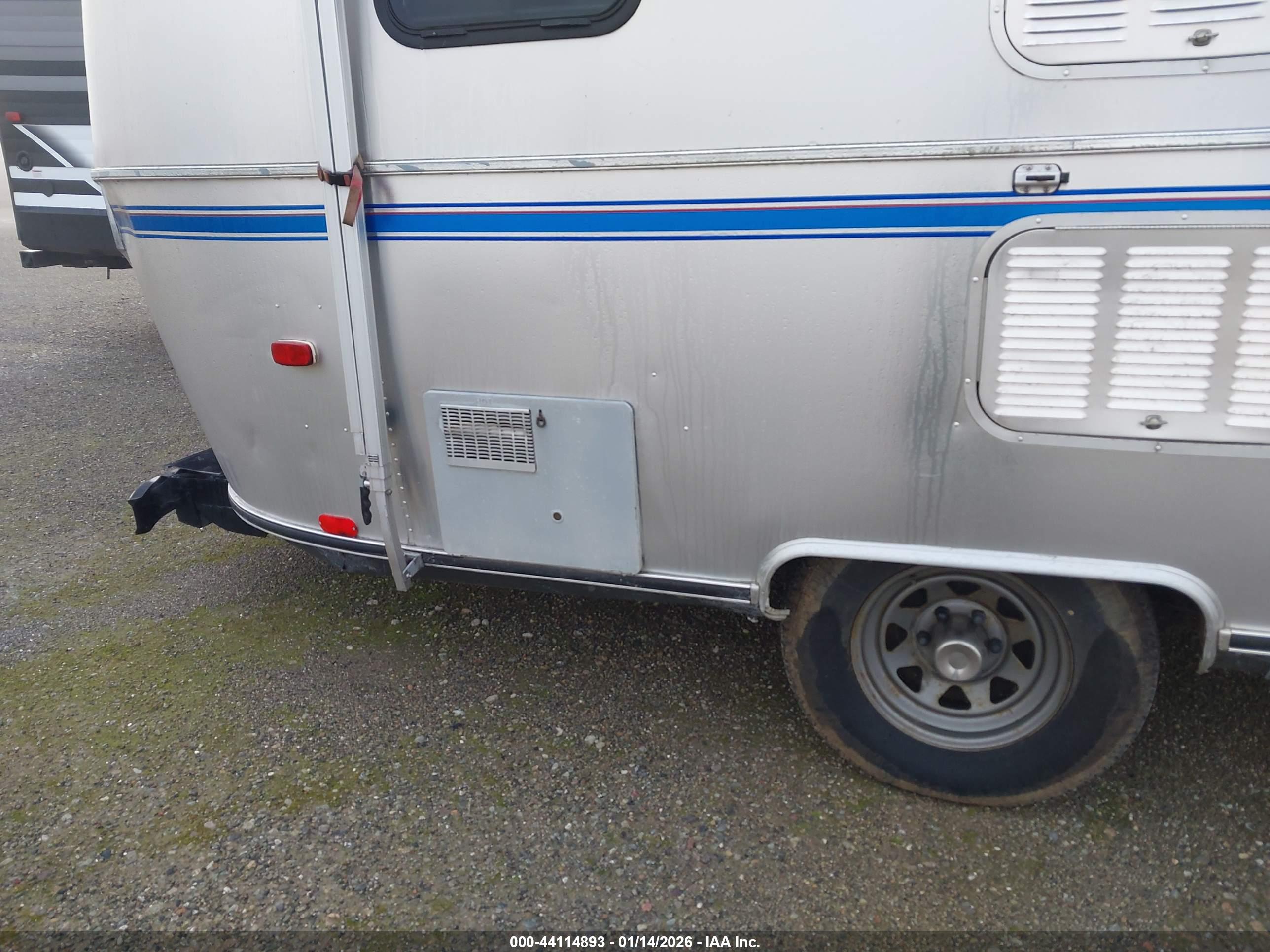 AIRSTREAM BAMBI image 7
