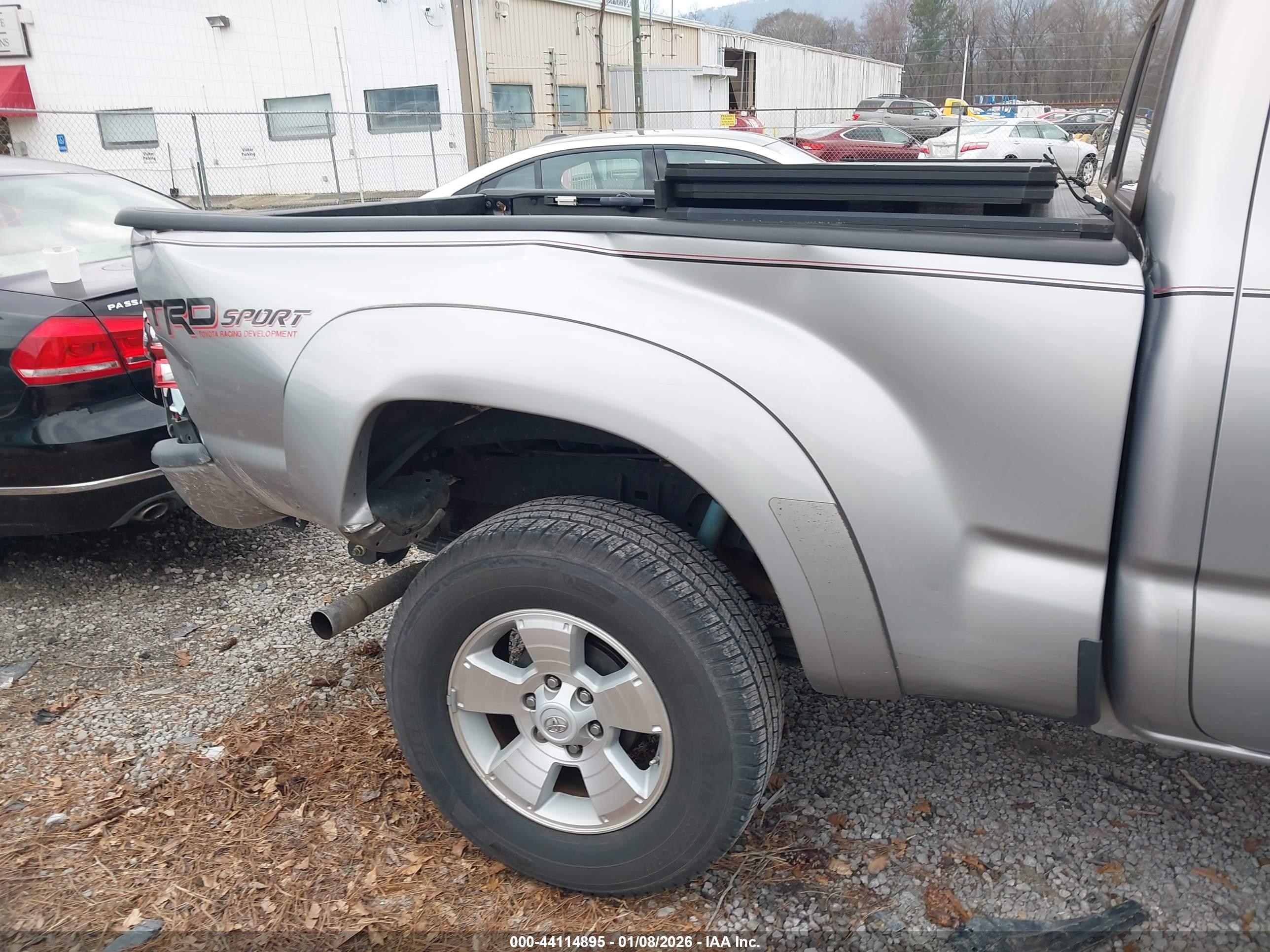 TOYOTA TACOMA image 6