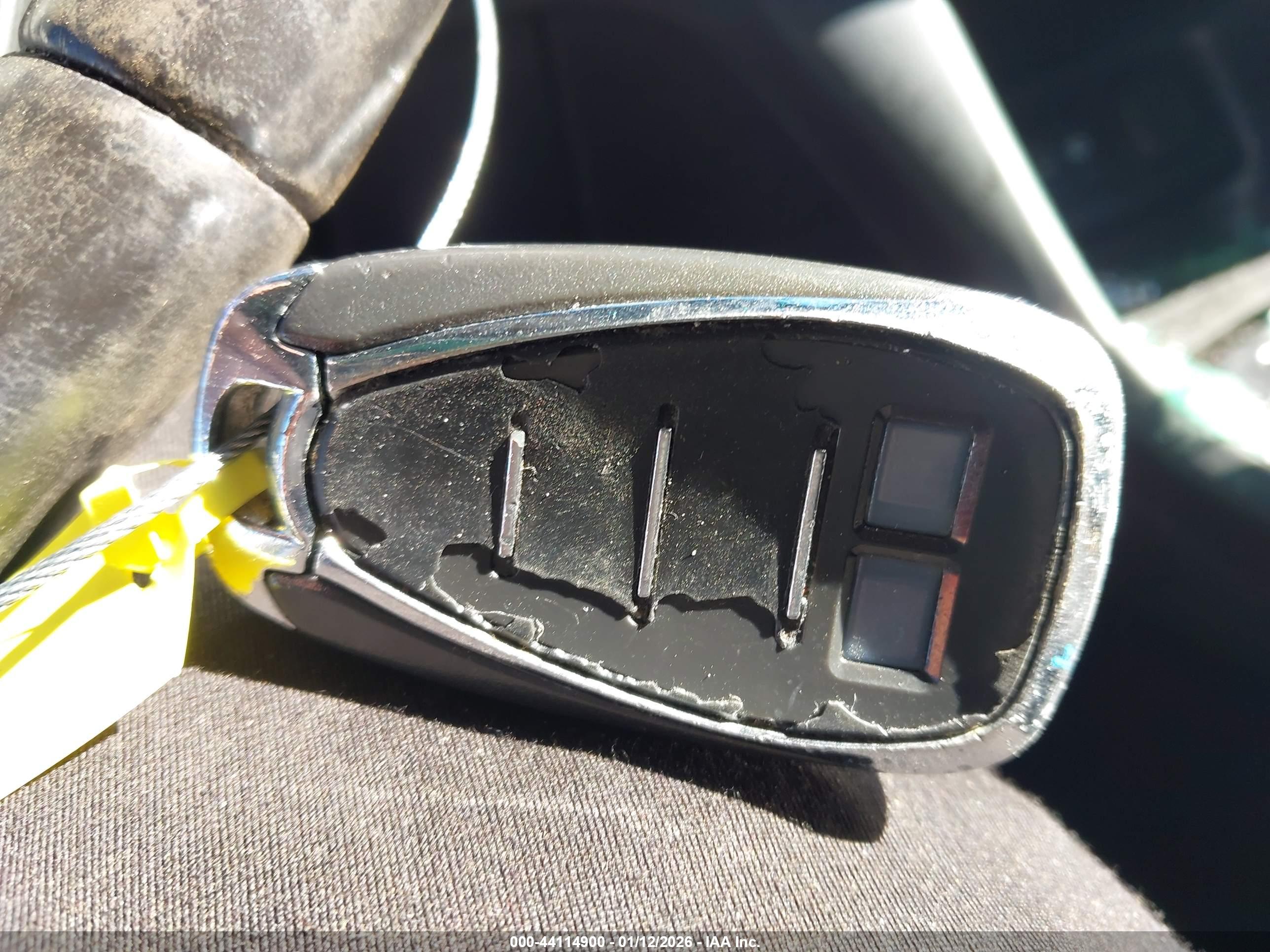 CHEVROLET EQUINOX image 11