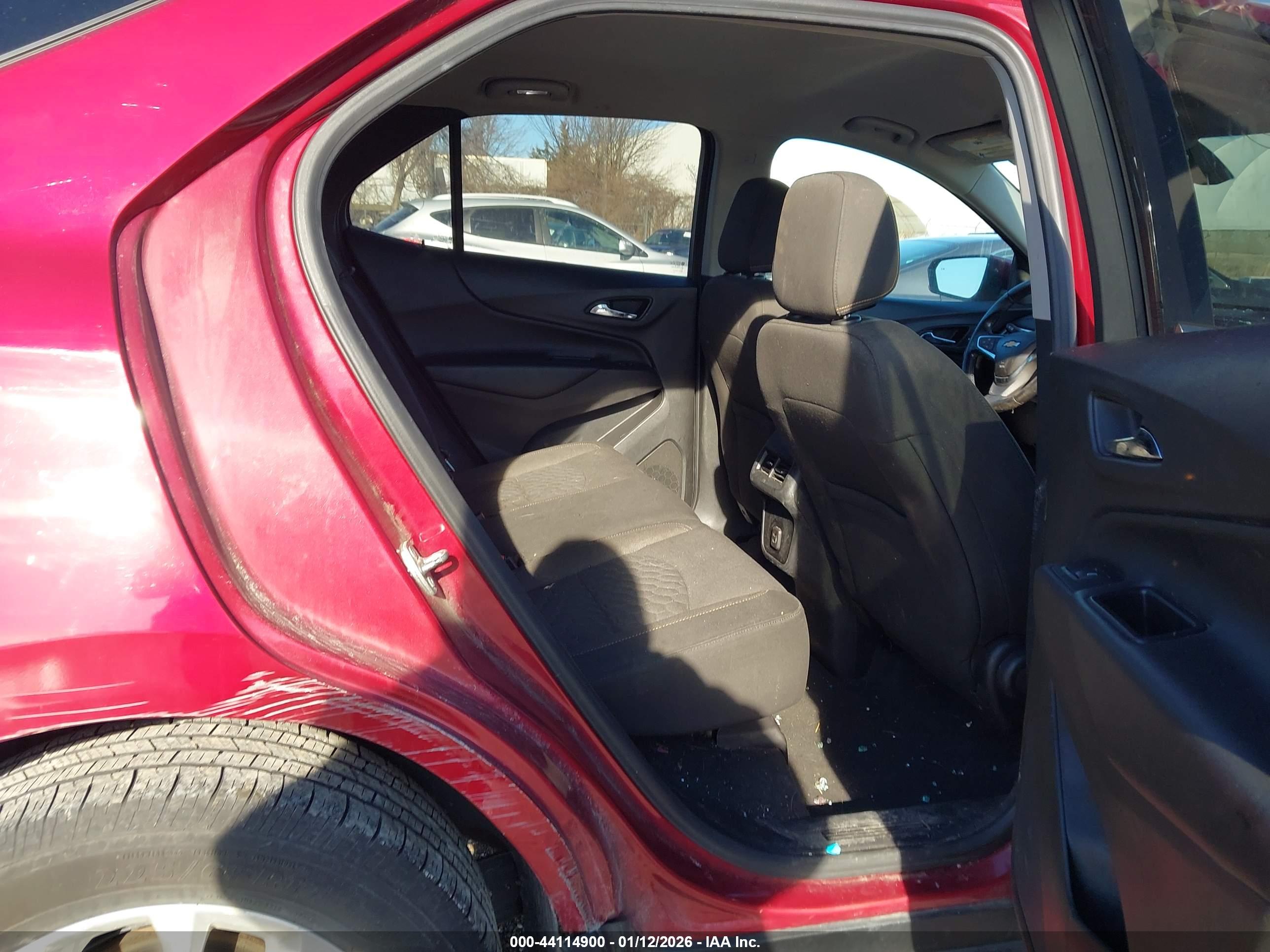 CHEVROLET EQUINOX image 8