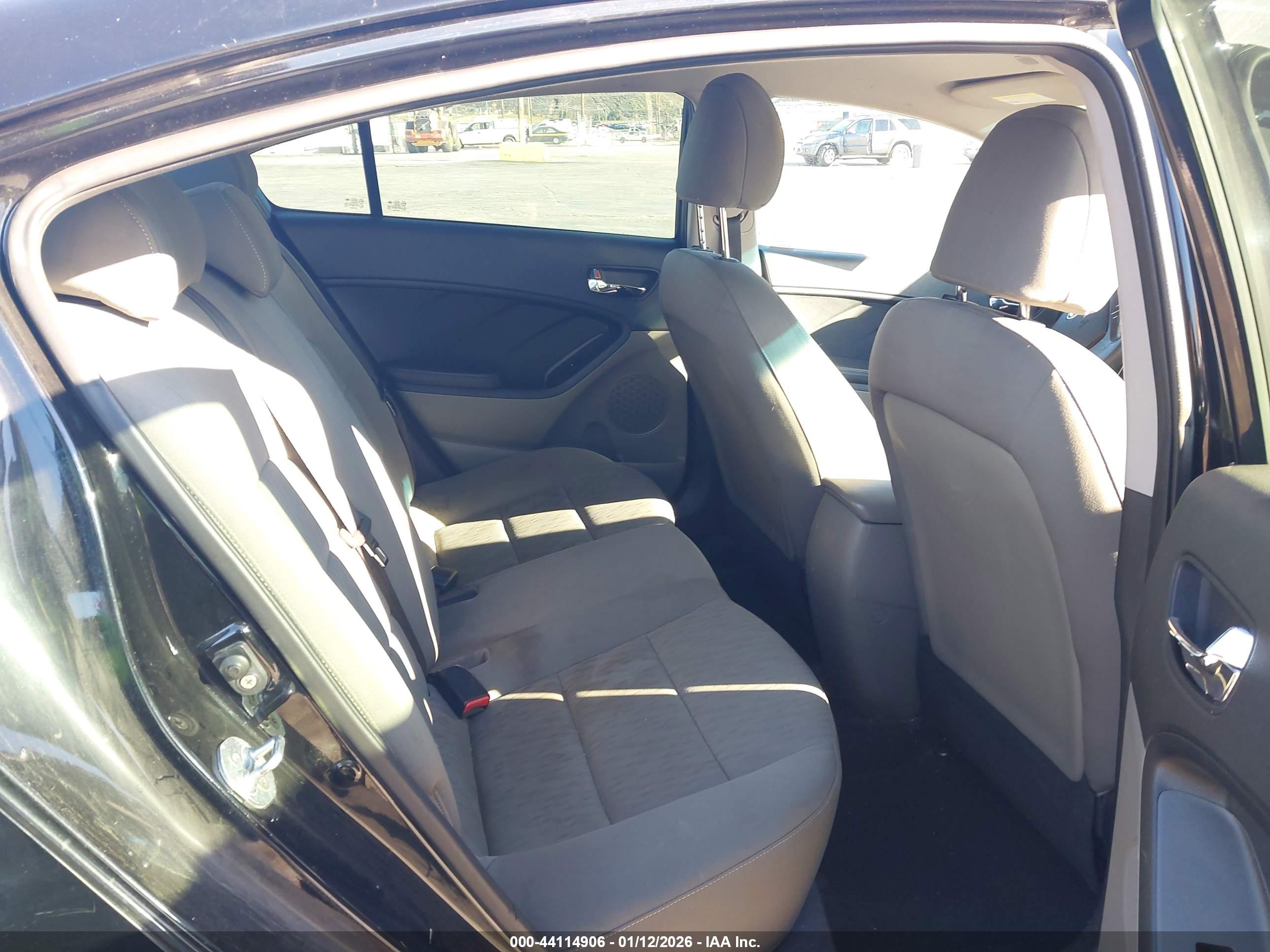 KIA FORTE image 8