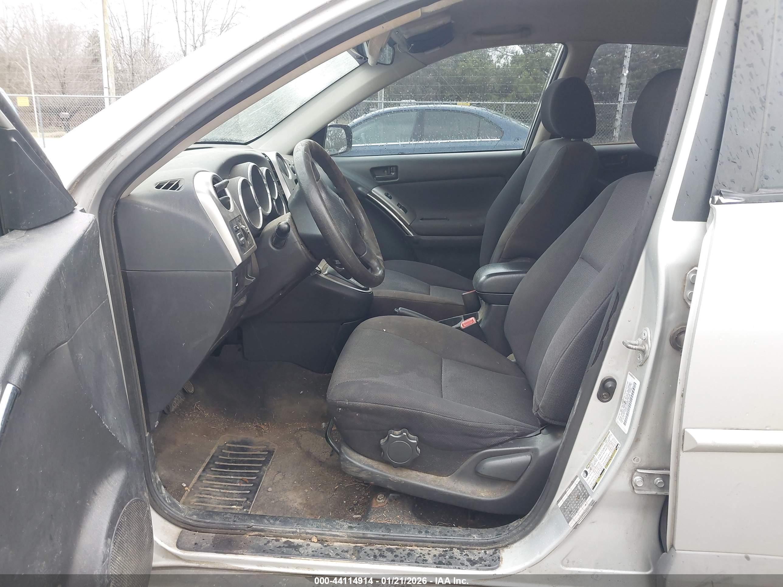 PONTIAC VIBE image 5