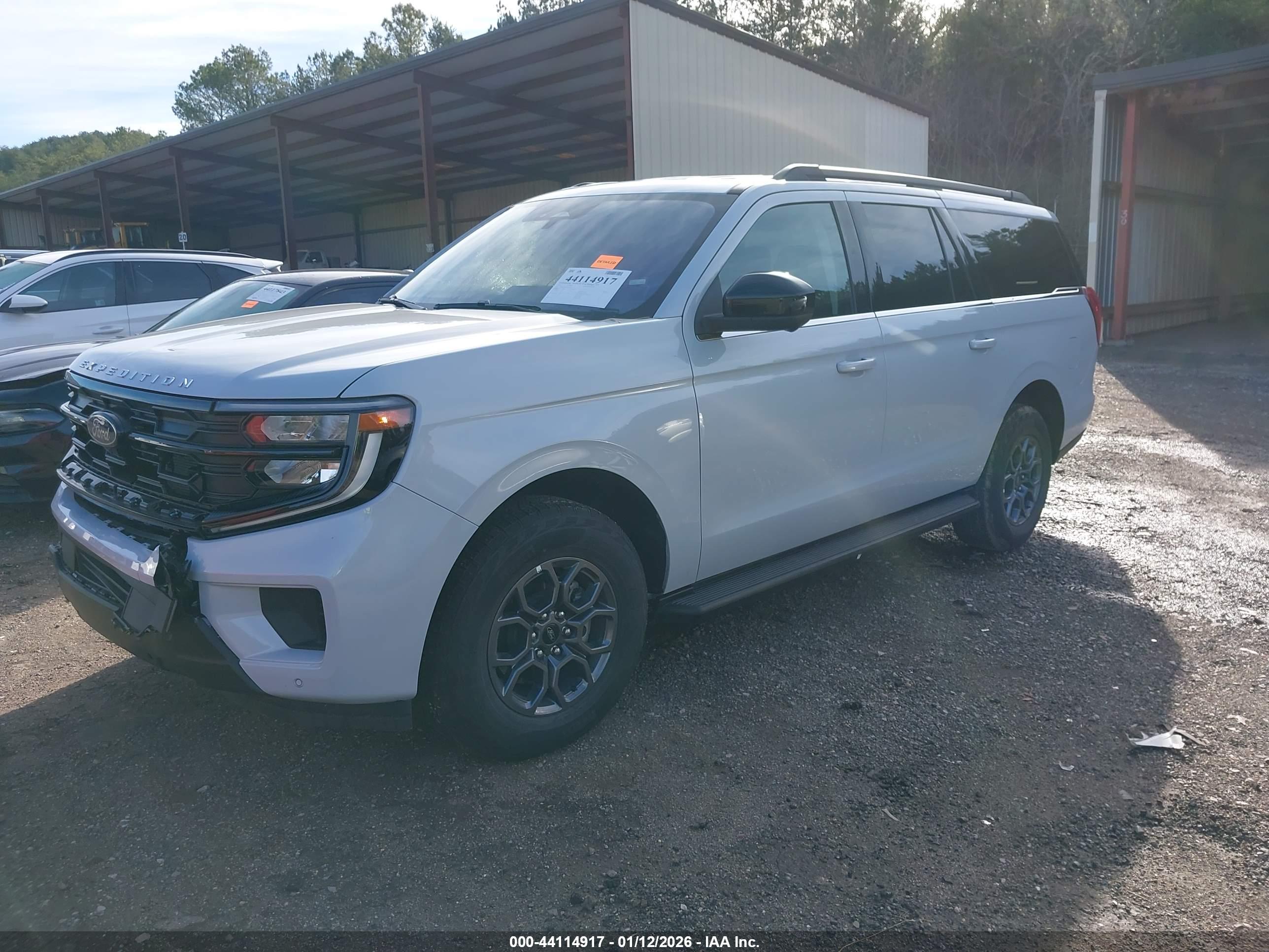 FORD EXPEDITION image 2