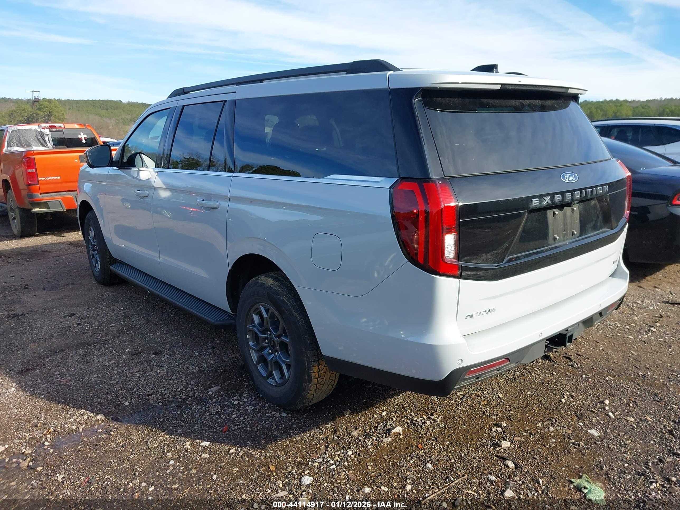 FORD EXPEDITION image 3