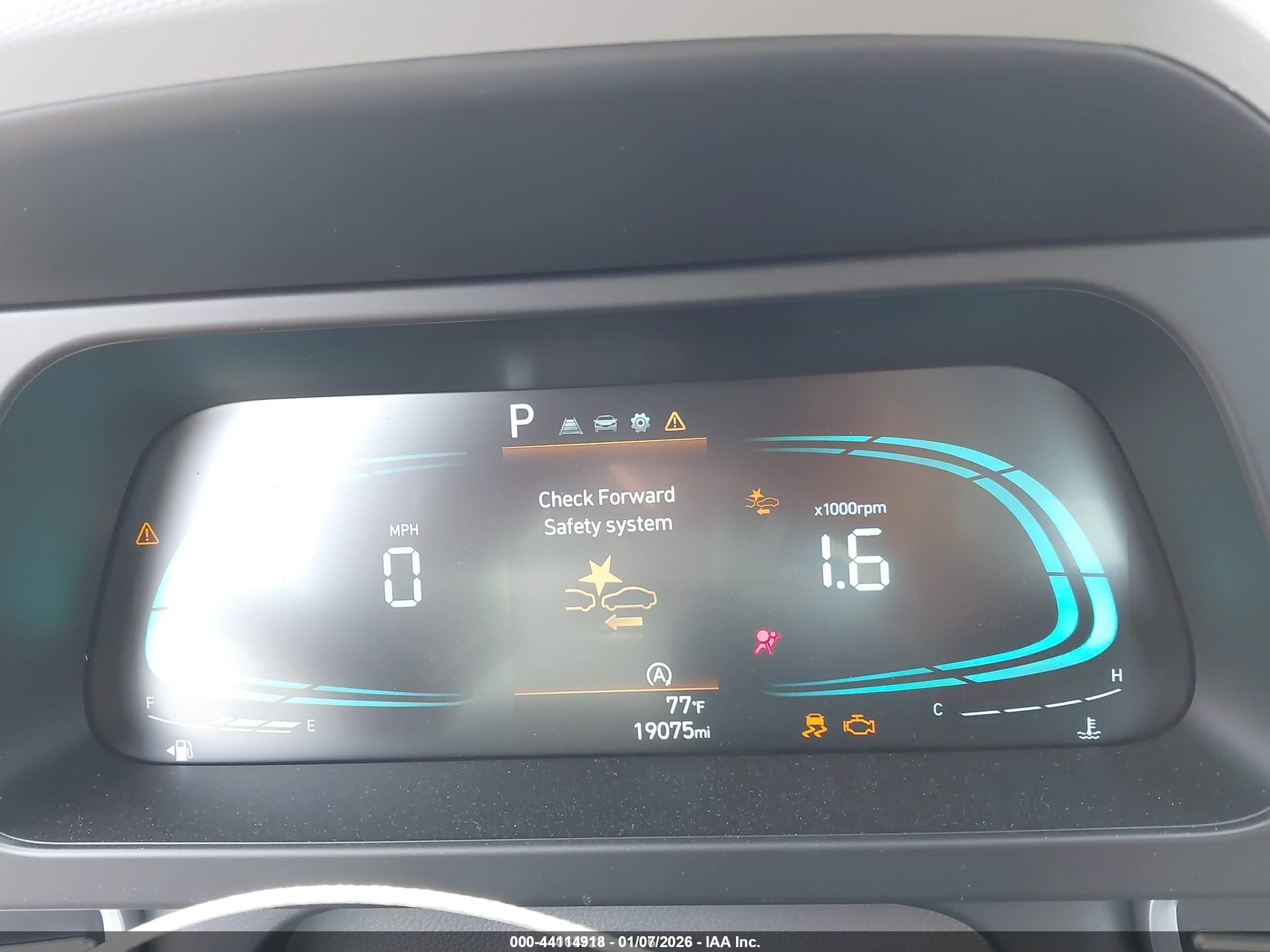 HYUNDAI ELANTRA image 7