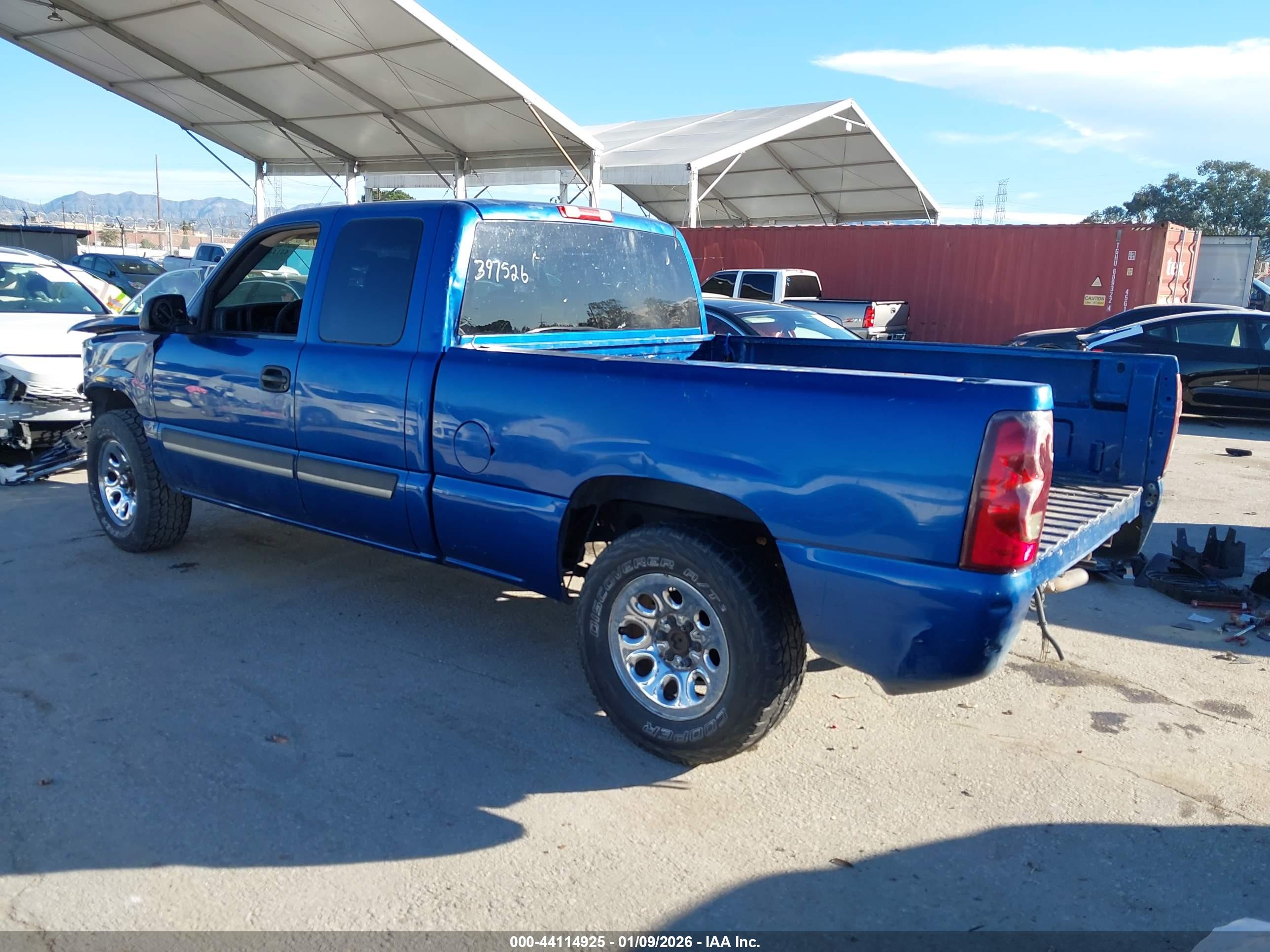 CHEVROLET SILVERADO image 3