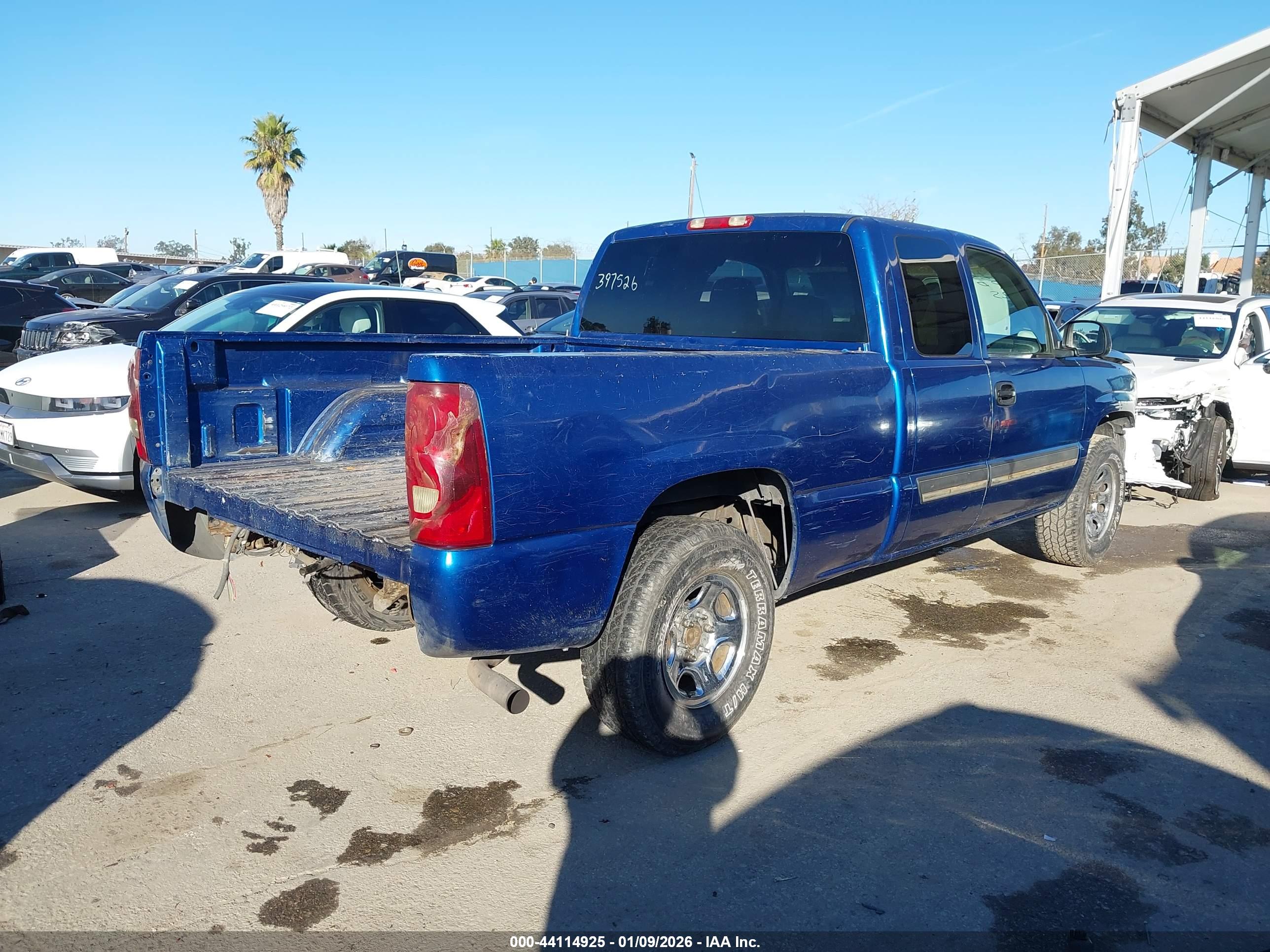 CHEVROLET SILVERADO image 4