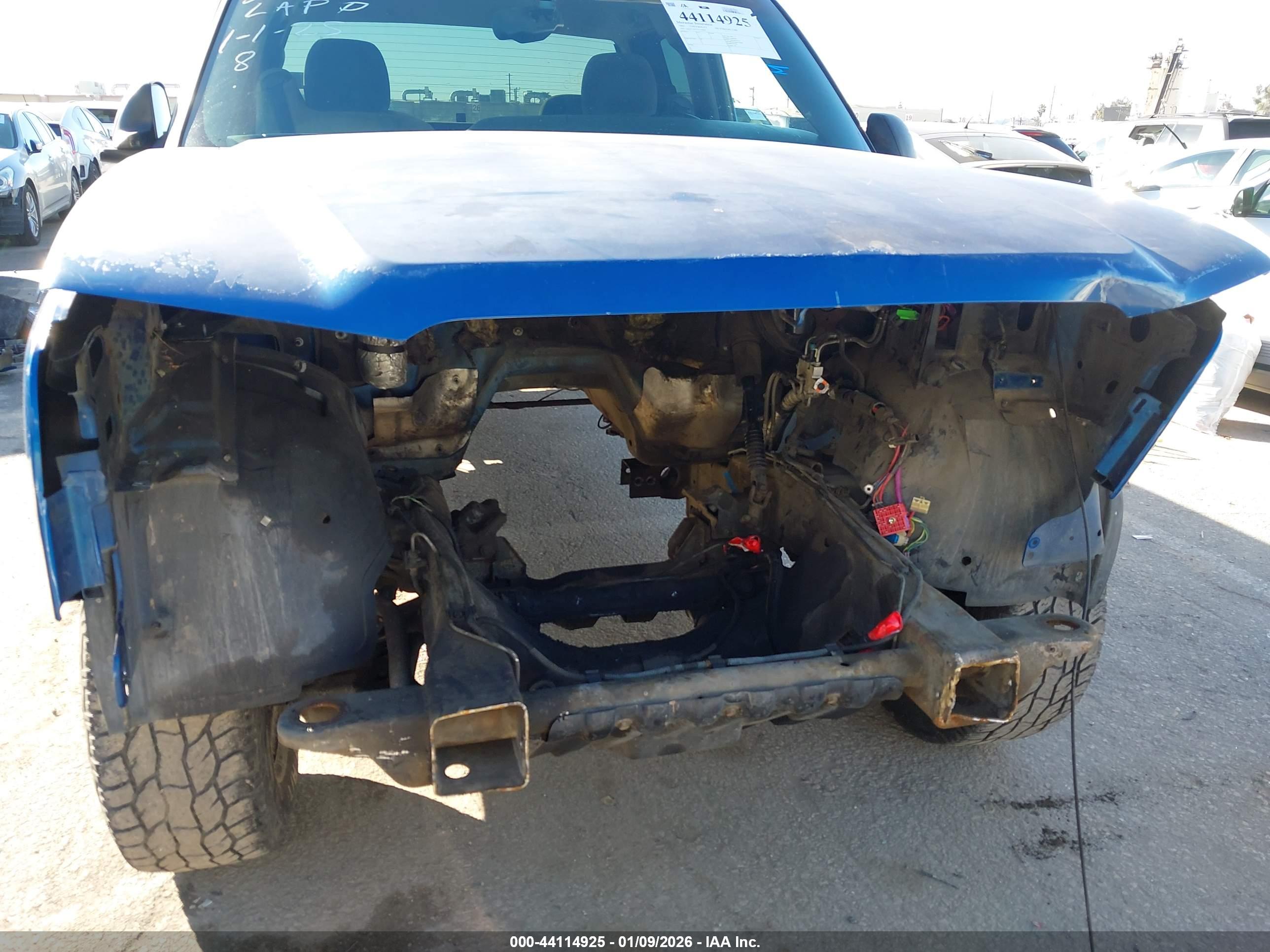 CHEVROLET SILVERADO image 6