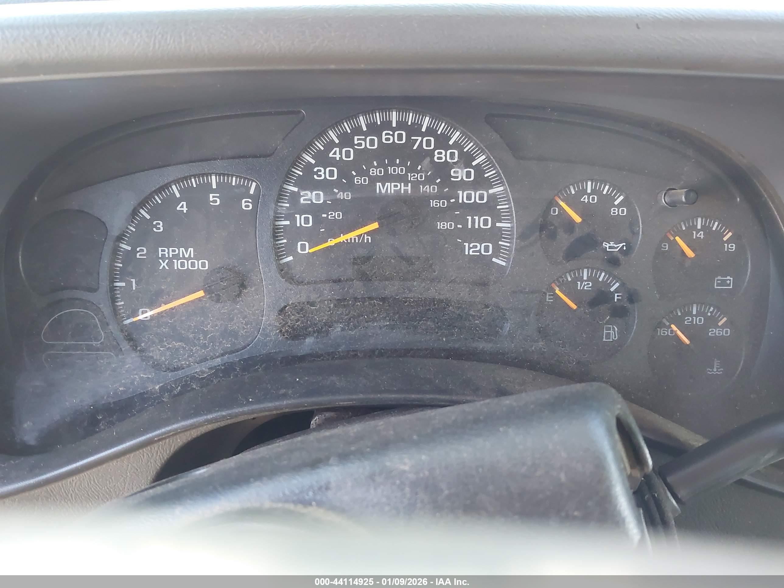 CHEVROLET SILVERADO image 7