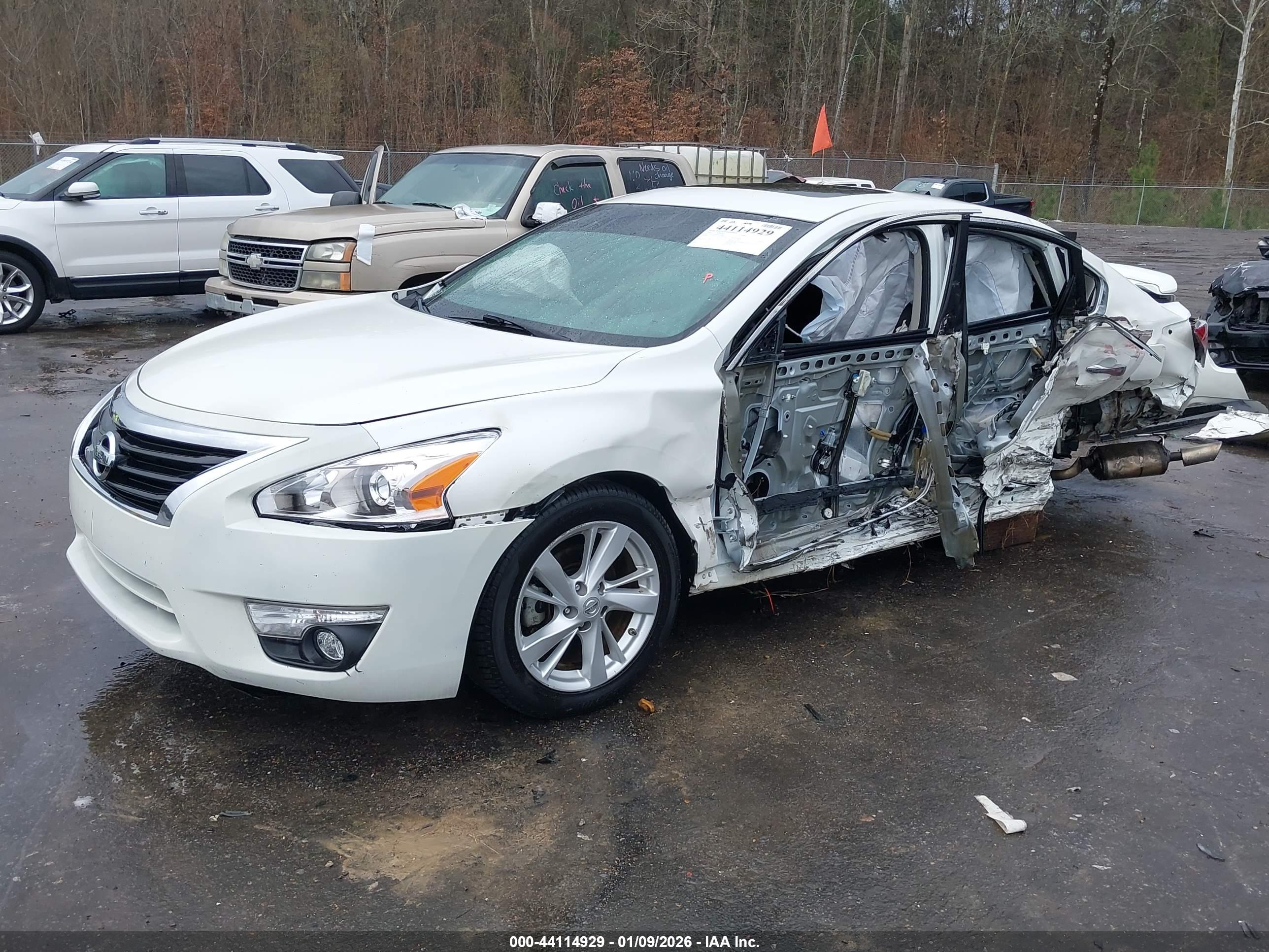 NISSAN ALTIMA image 2